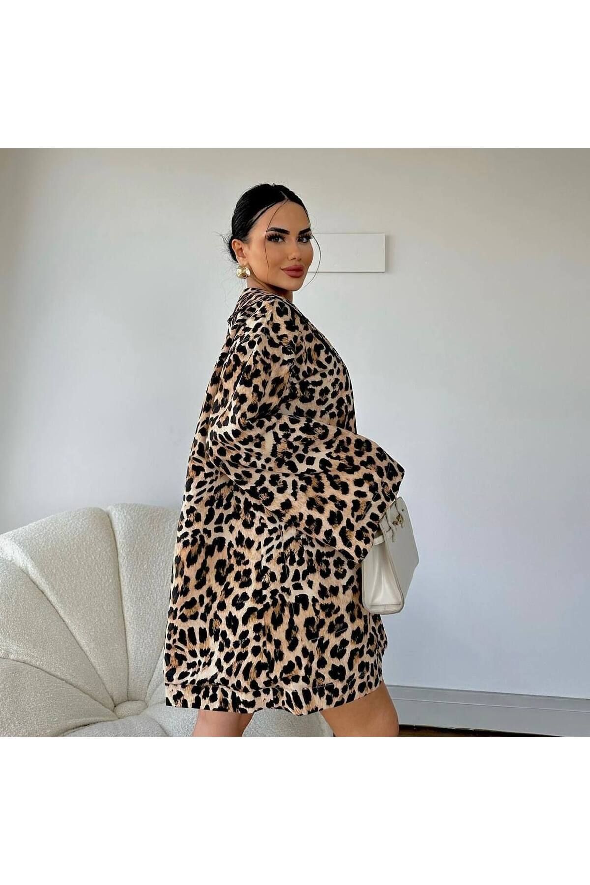 Leopar Desen Kısa Kaban