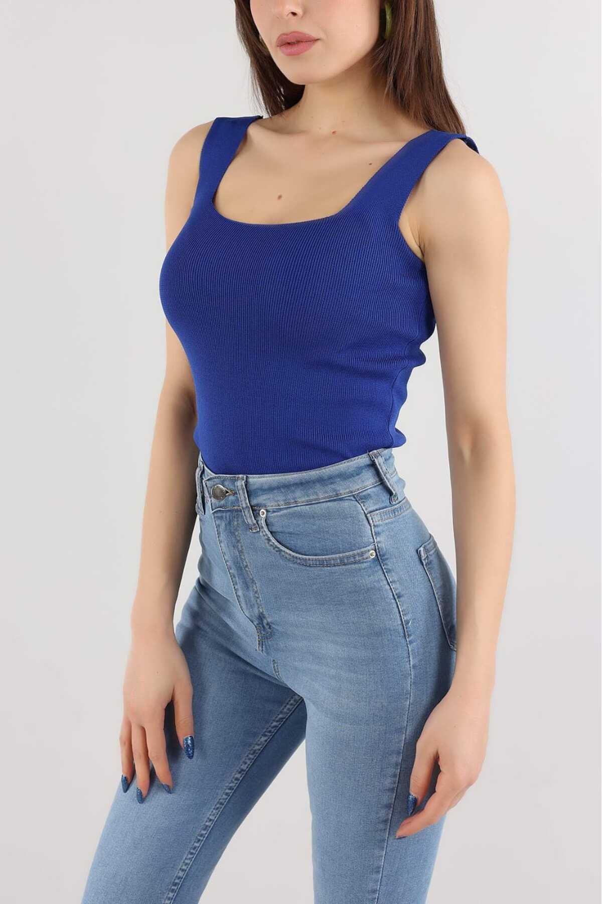 Triko Açık Yaka İnce Bluz