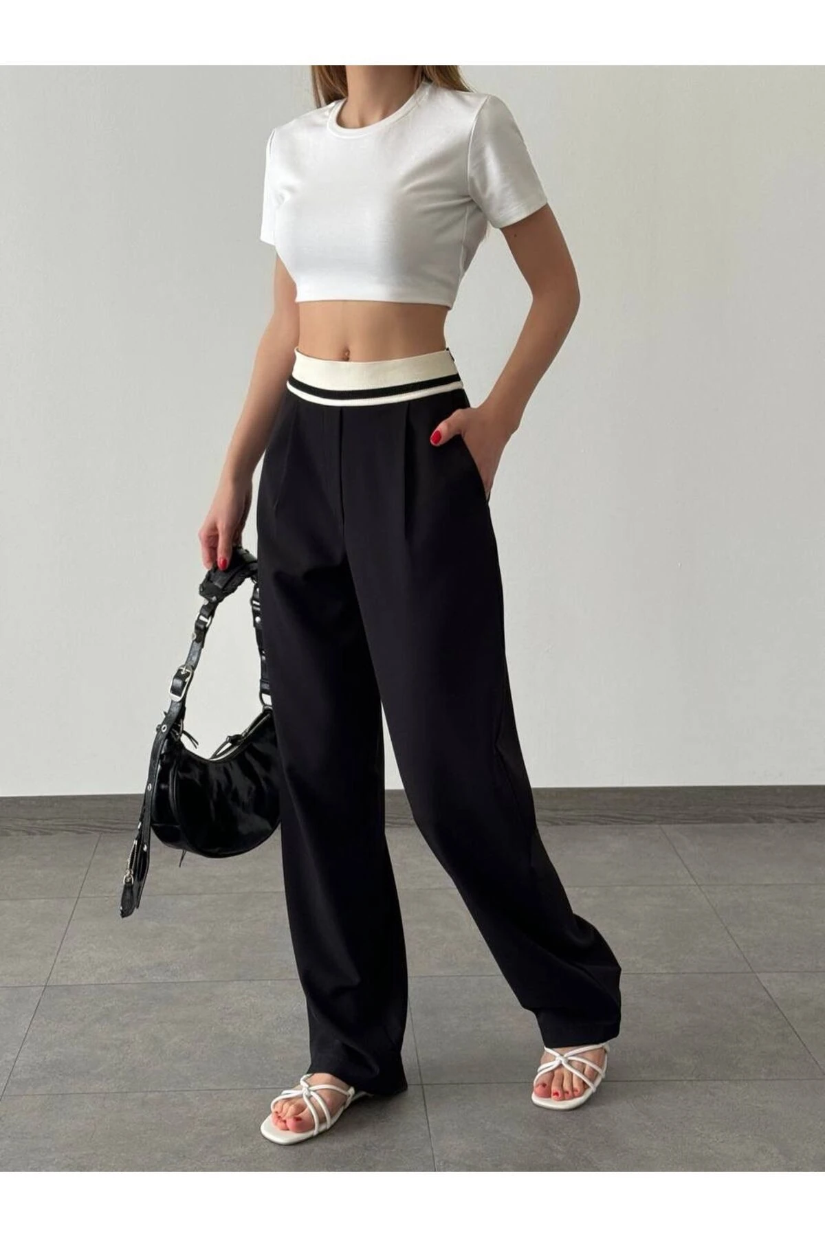 Beli Lastikli Bol Paça Kumaş Pantolon