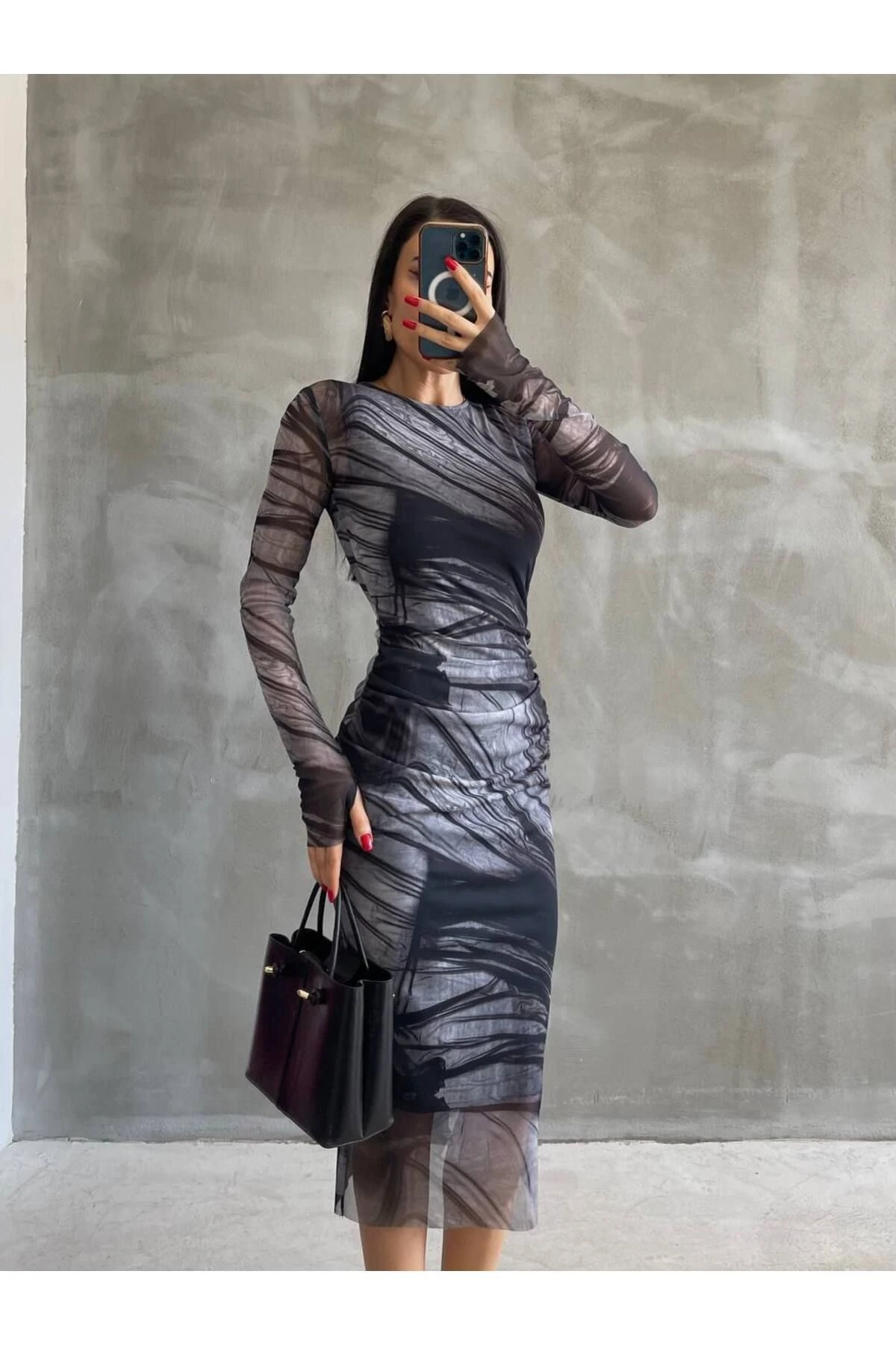 İç Astarlı Büzgülü Tül Elbise