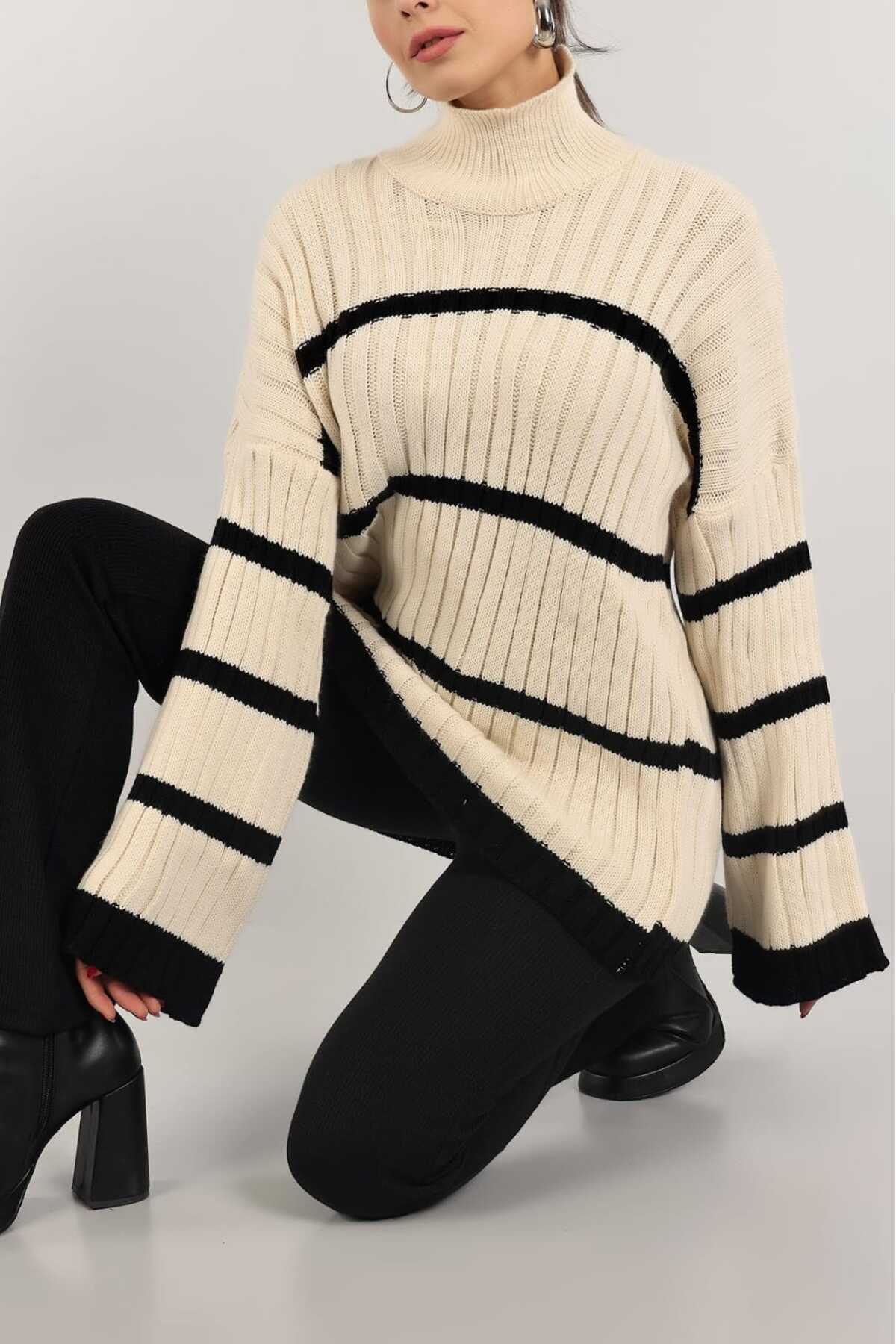 Yatay Çizgili Boğazlı Kazak