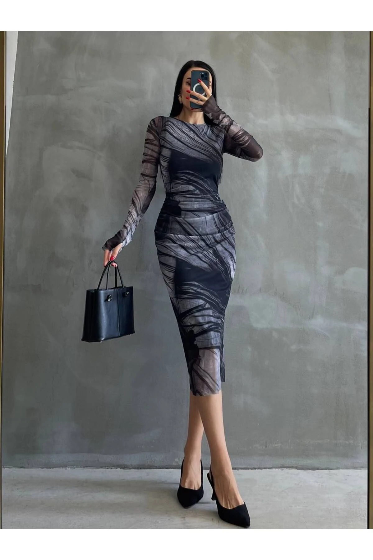 İç Astarlı Büzgülü Tül Elbise