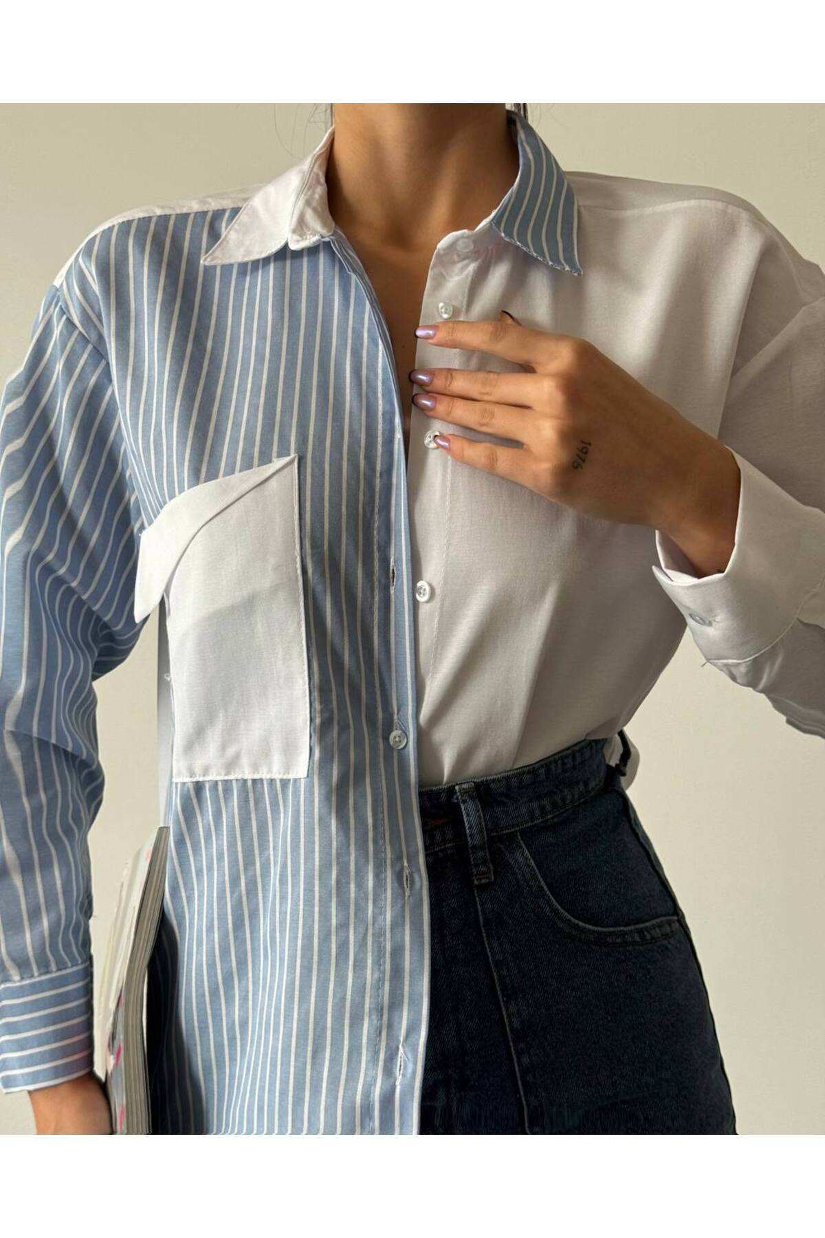 Cepli Kalp İşlemeli Gömlek