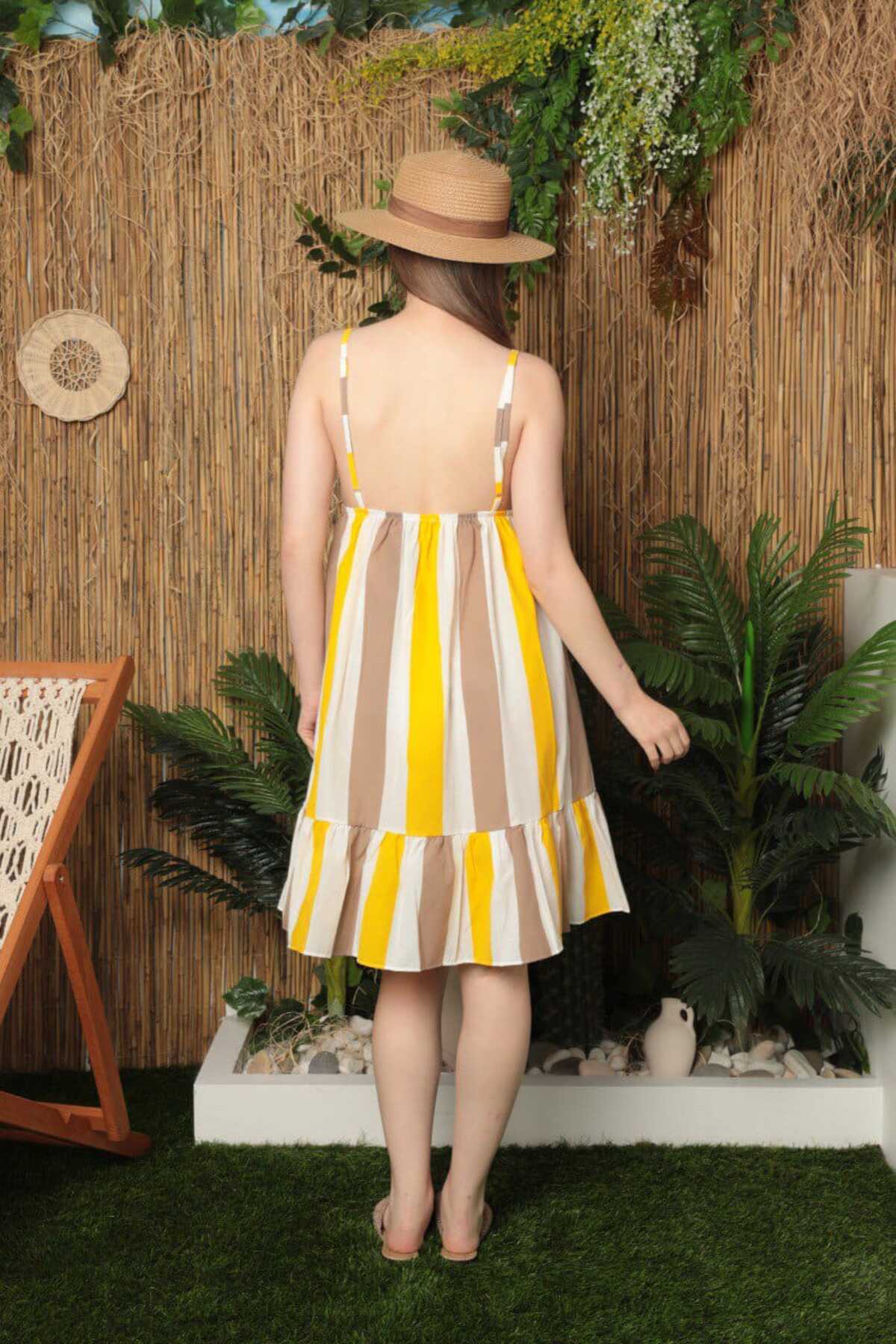 Şeritli Kısa Yazlık Askılı Elbise