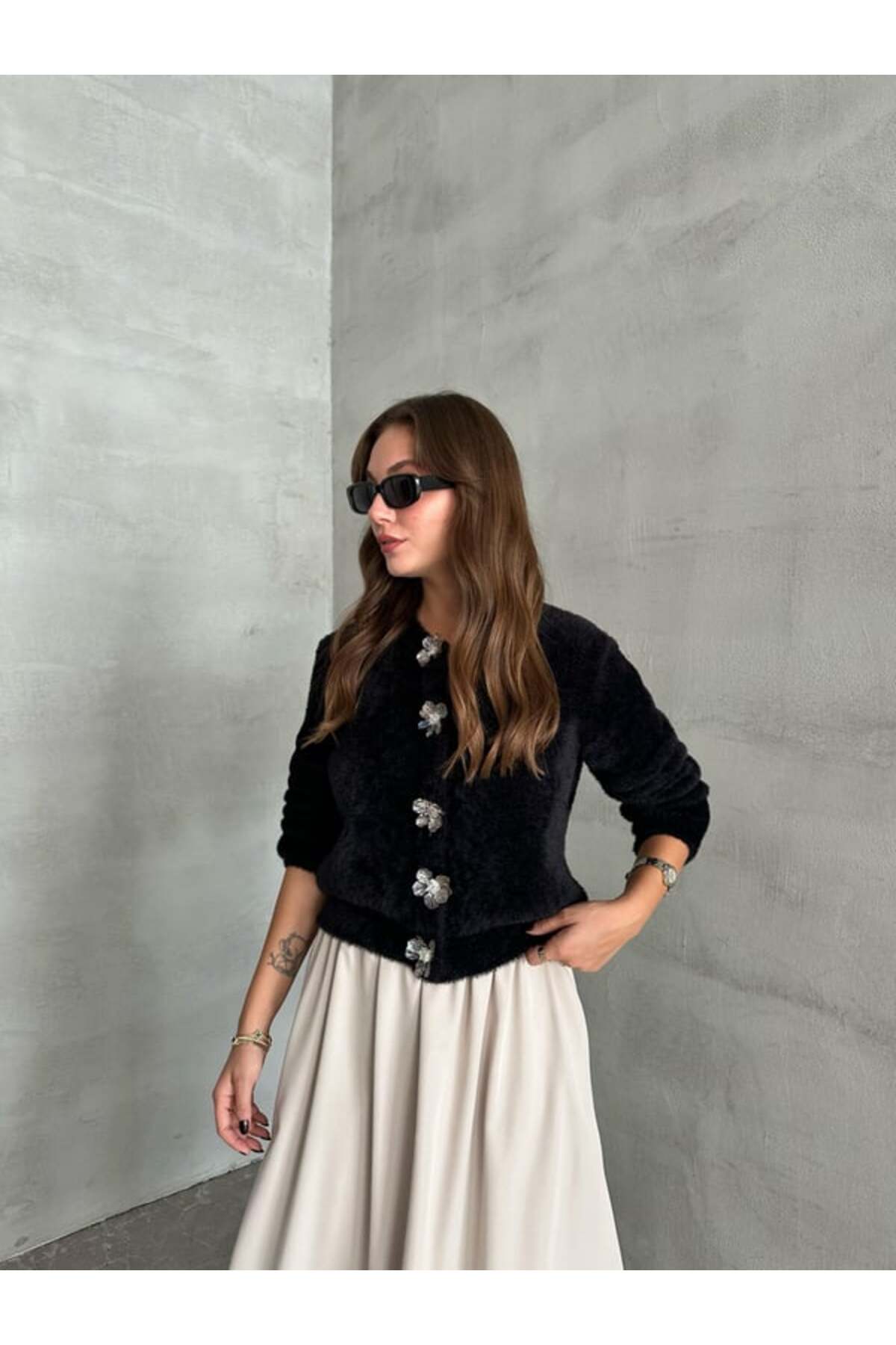 Çiçek Detaylı Peluş Yelek