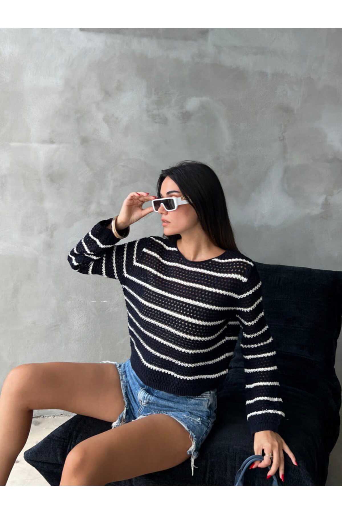 Delikli Tam Boy Kazak