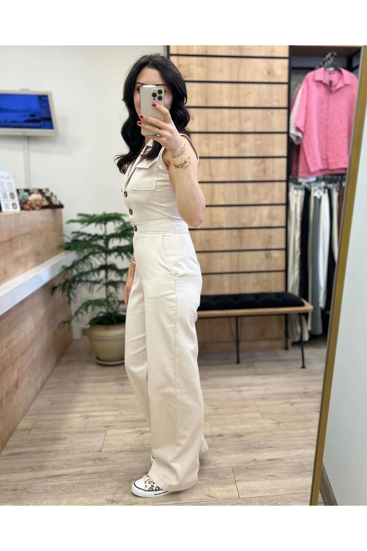 Kruvaze Yaka Düğmeli Bol Paça Tulum