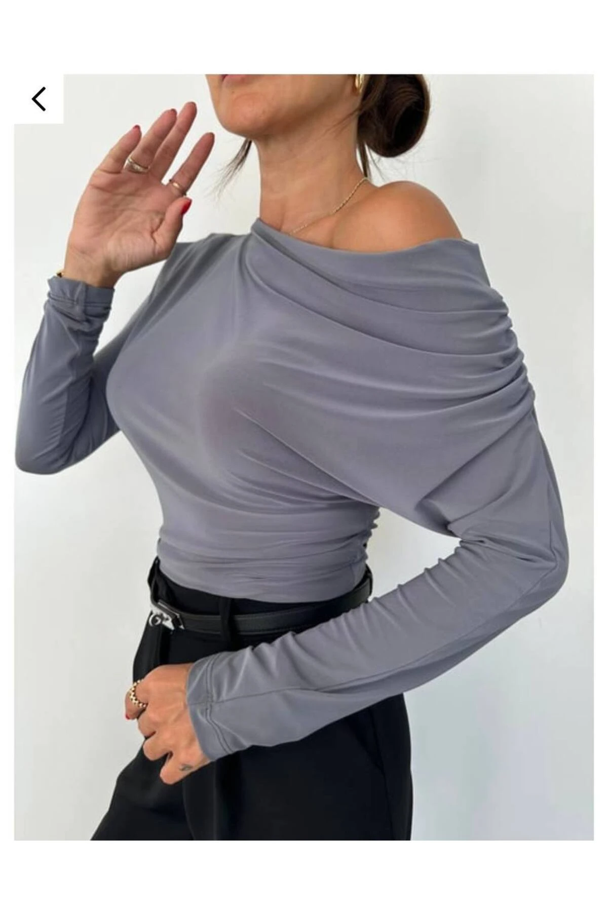 Omuz Dekolteli Sandy Kumaş Bluz