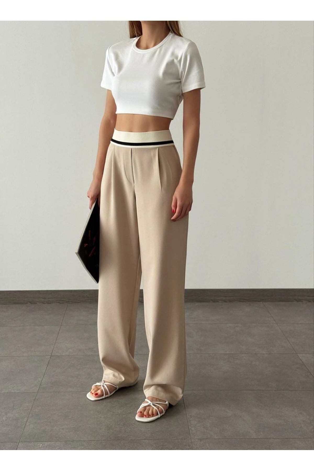 Beli Lastikli Bol Paça Kumaş Pantolon