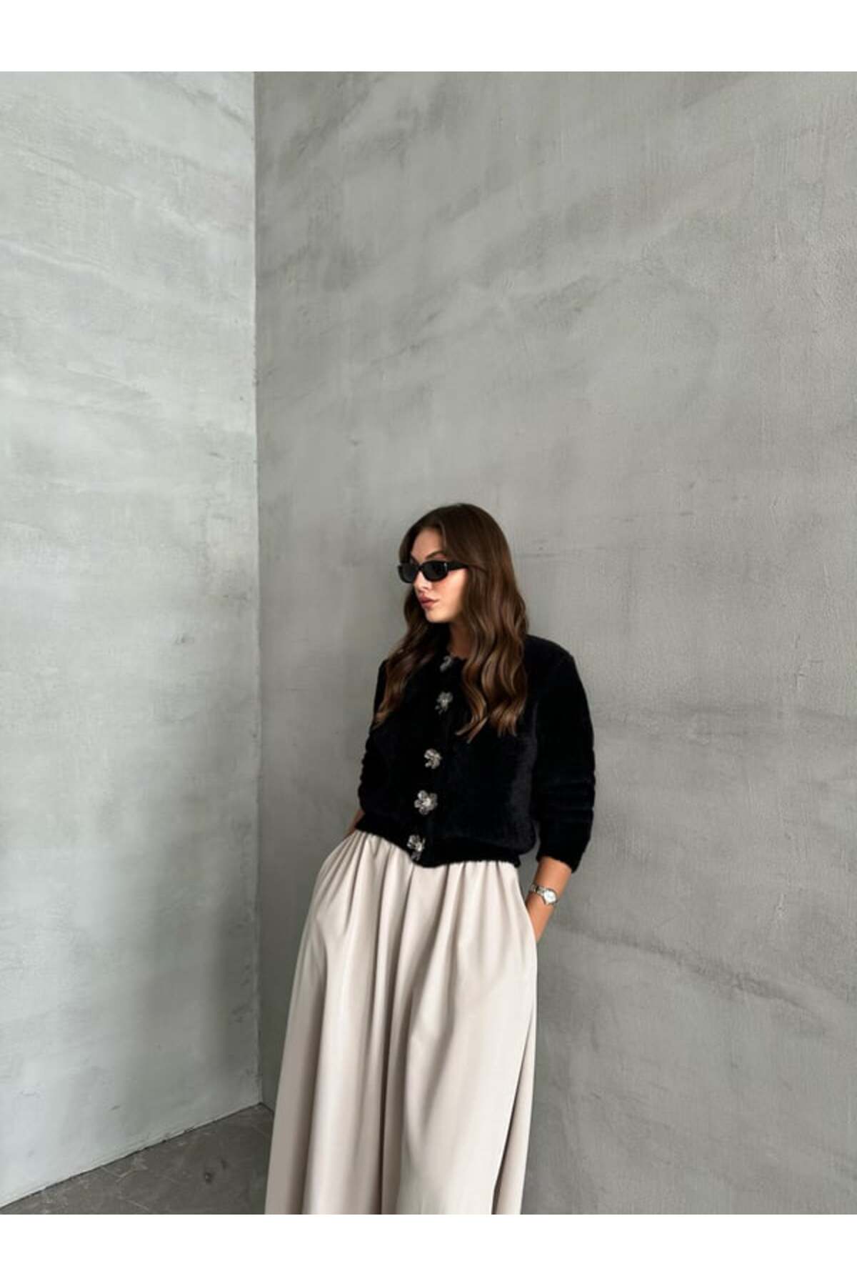 Çiçek Detaylı Peluş Yelek