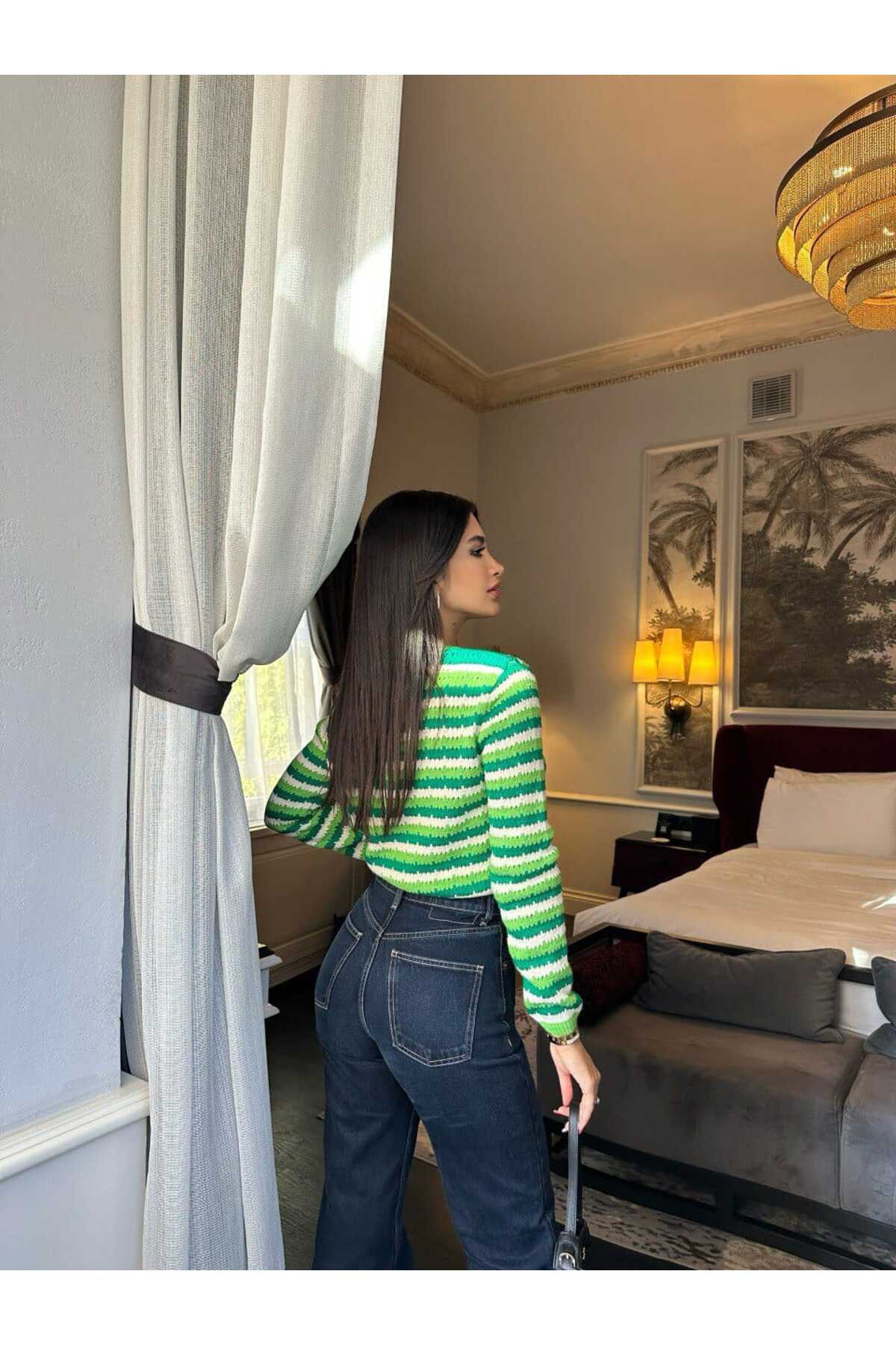 Yeşil Tonlu Crop Hırka