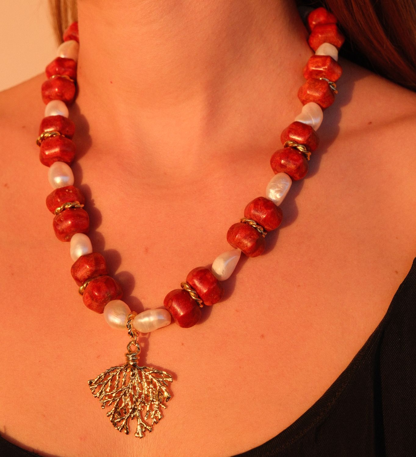 Coral and Pearl Doğal Taş İnci Kolye