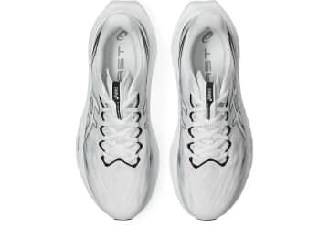 ASICS Superblast 3 üst görünüm