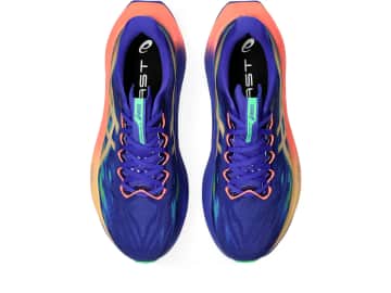 ASICS Superblast 3 üst görünüm