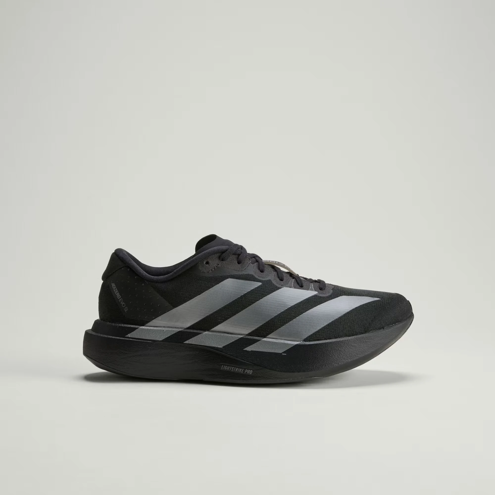 adidas adizero EVO SL yan görünüm