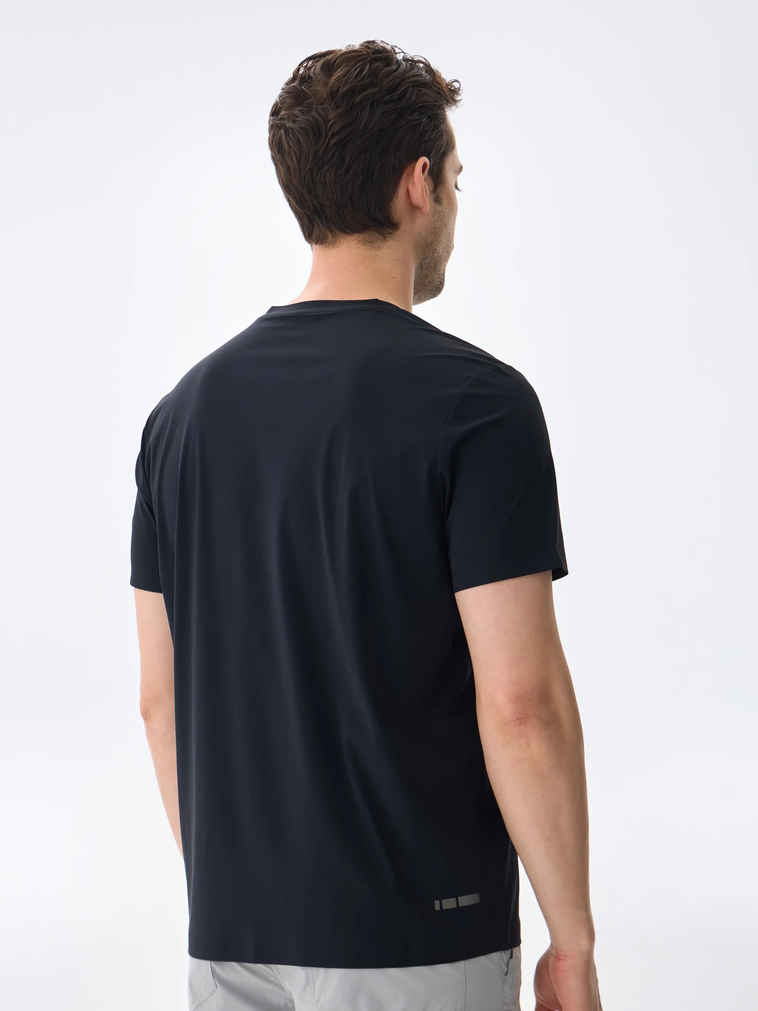 Isaora Super Crew T-Shirt