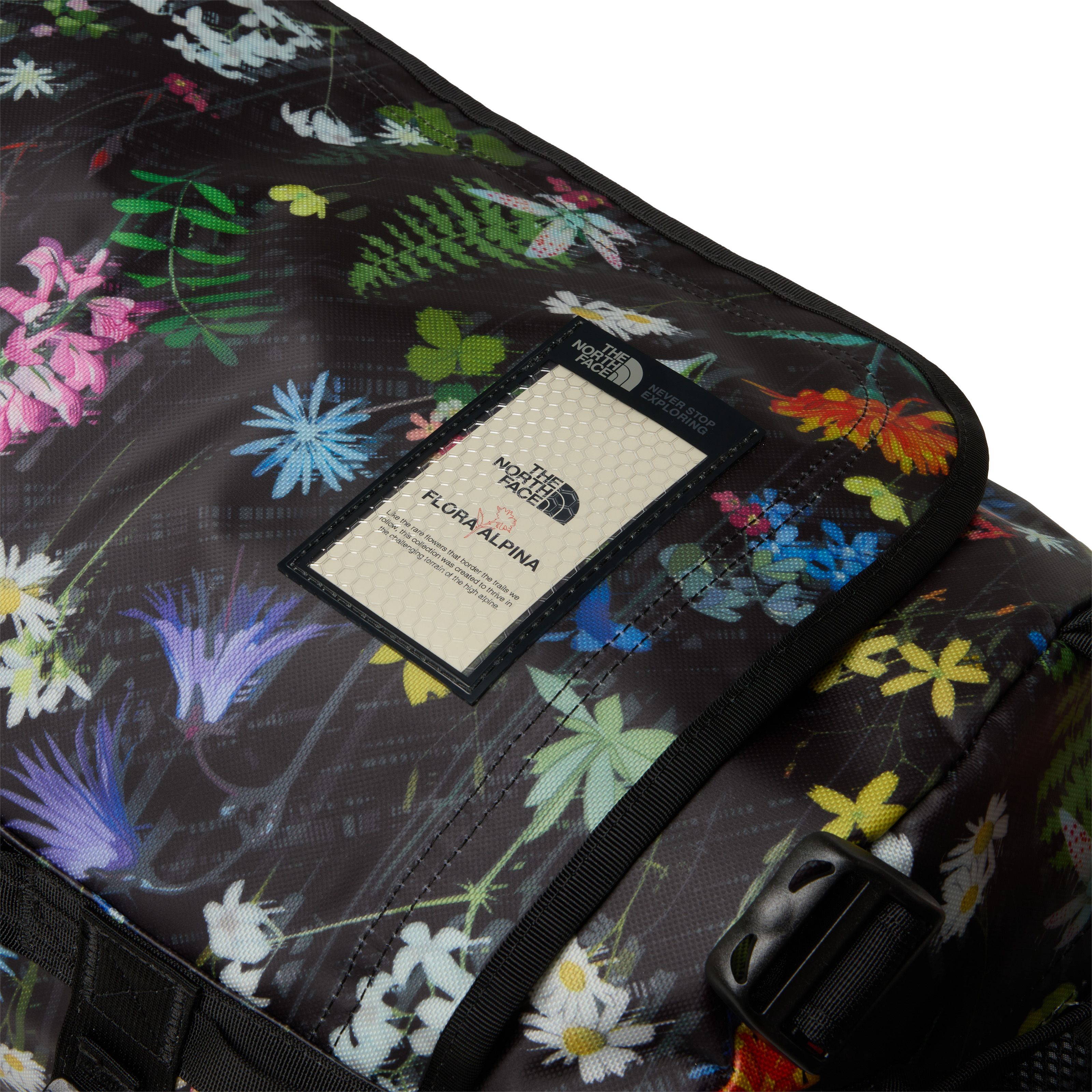 The North Face Base Camp Duffel Small - TNF Black Alpine Floral