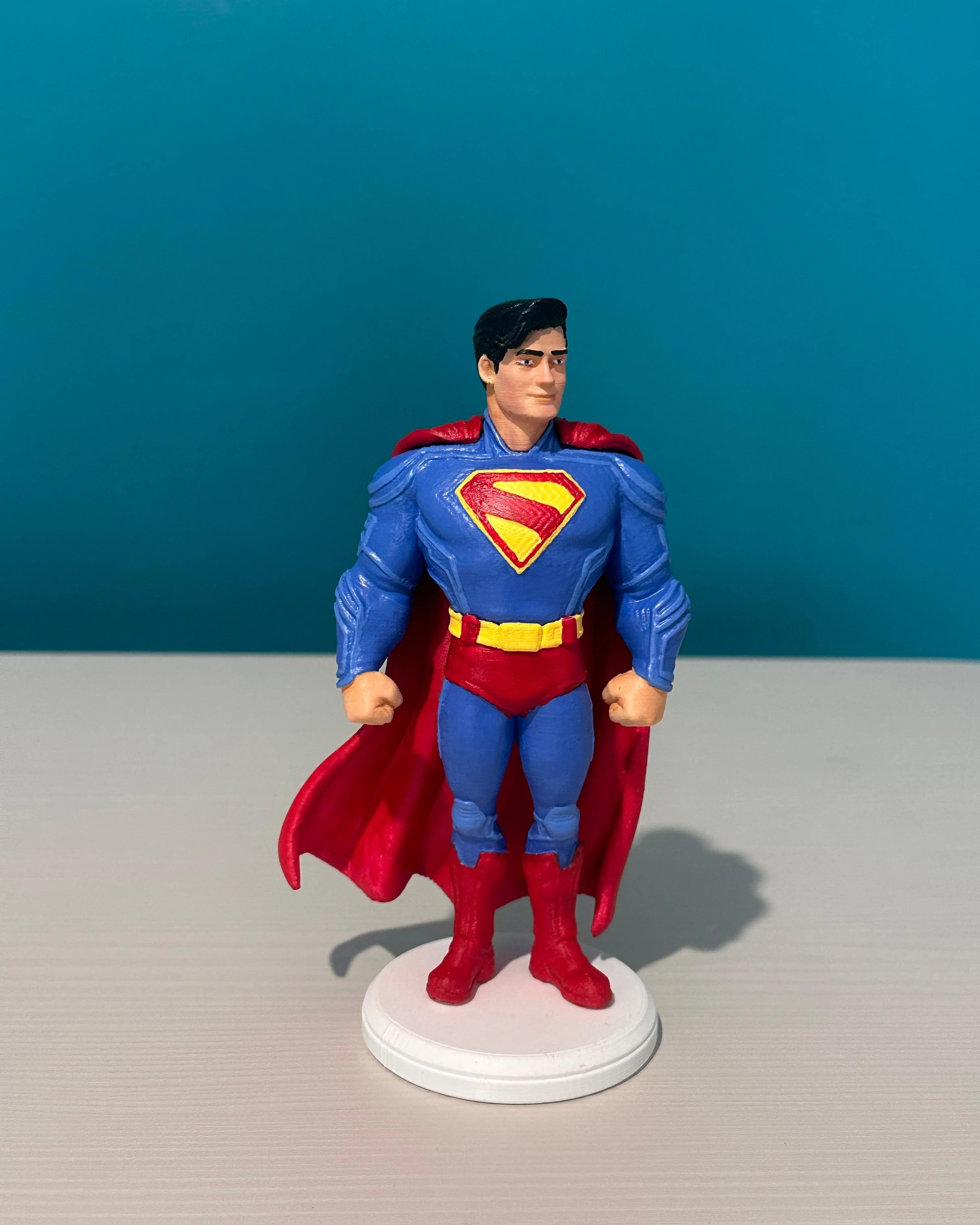 El Boyaması Superman Koleksiyon Figürü