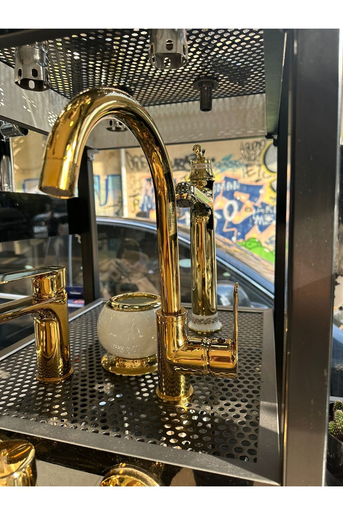 Altın Eviye Bataryası