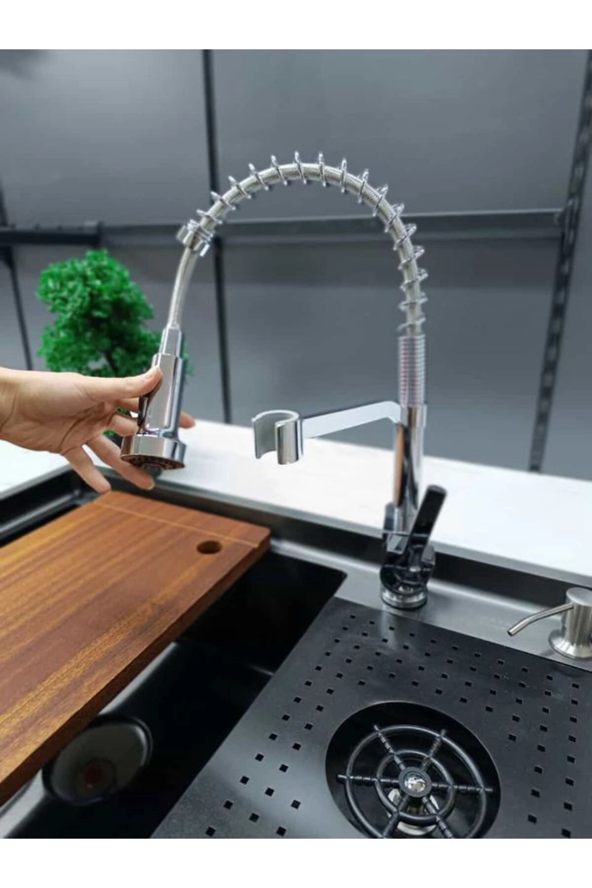 Gümüş- Siyah Spring Mutfak İçin Uygun Aşağı Çekme 2 Fonksiyon Çıkışlı Mutfak Bataryası