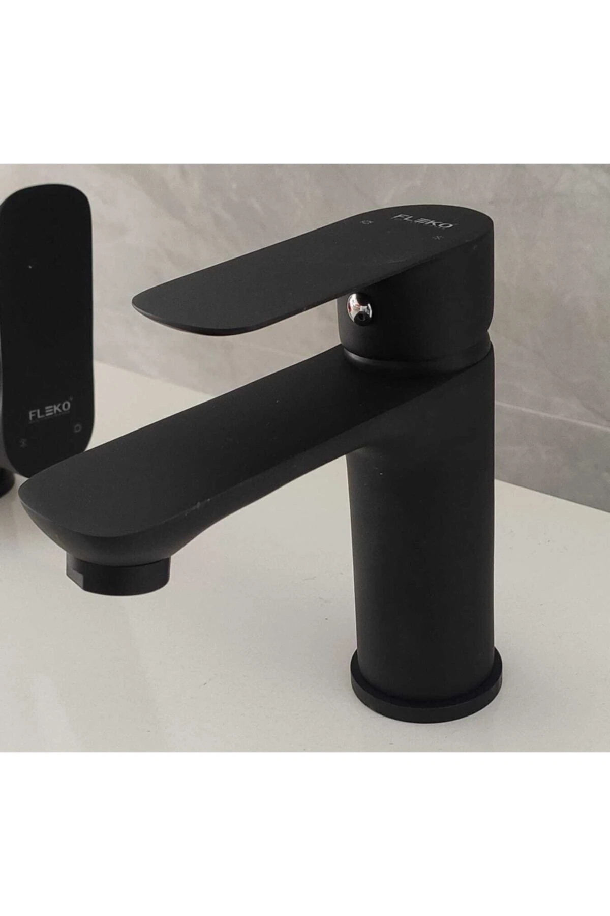 Fleko Siyah Lavabo Bataryası