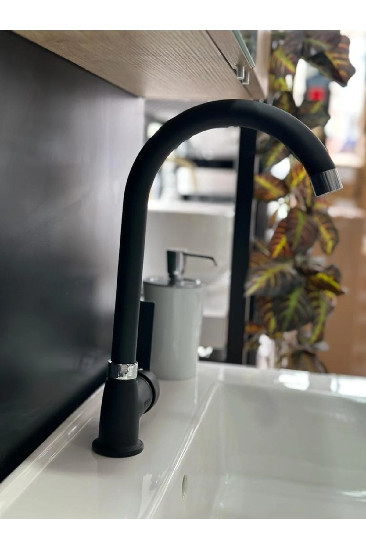 New Brass Mat Siyah Evye Bataryası