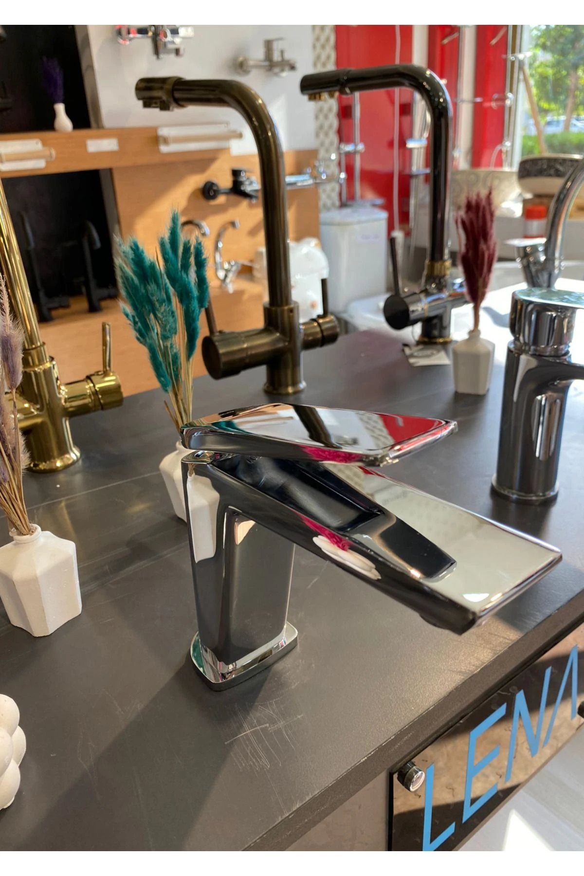 Mustang Sabit Lavabo Bataryası