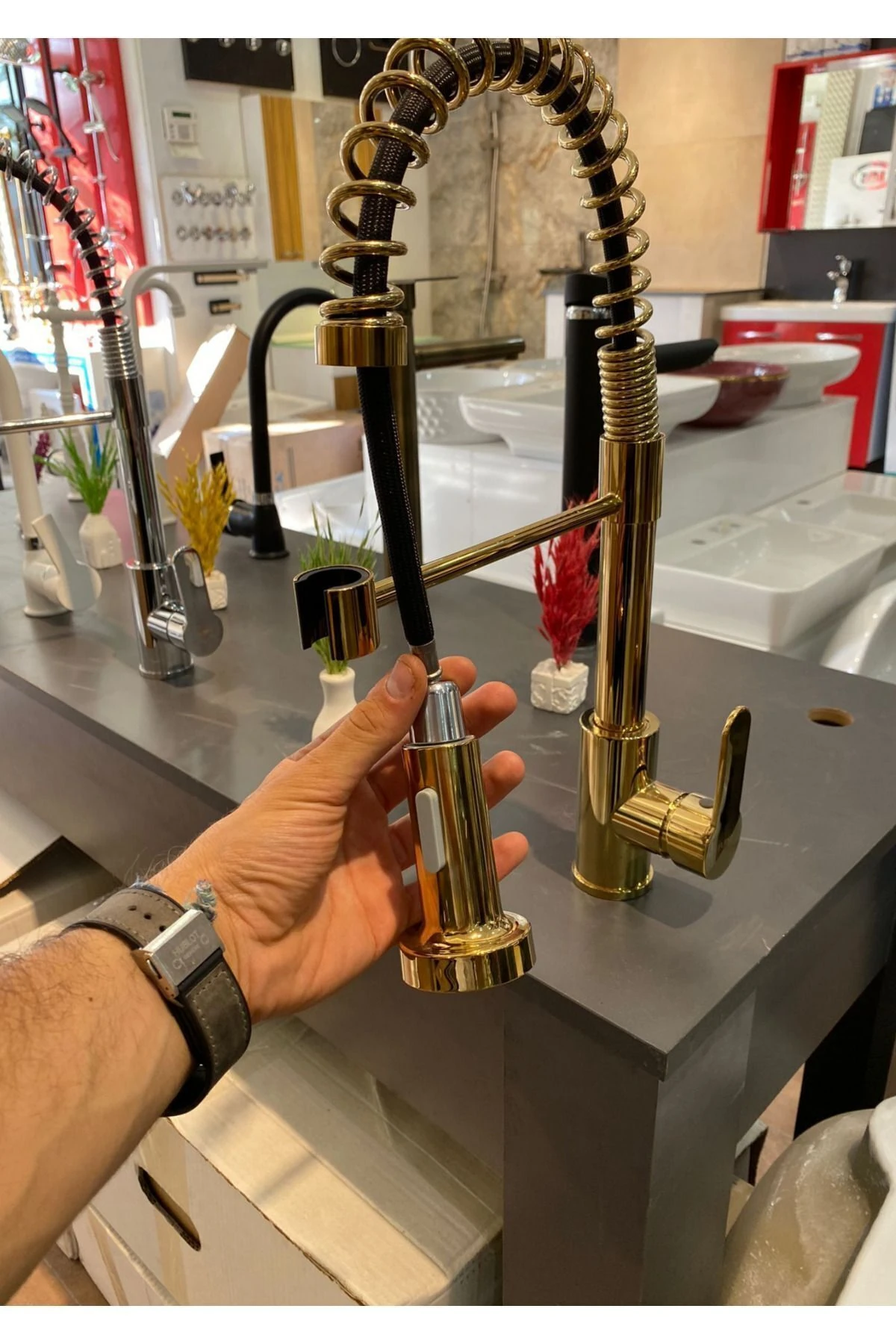 Gold Fonksiyonlu Endüstriyel Eviye Bataryası Mutfak Musluğu