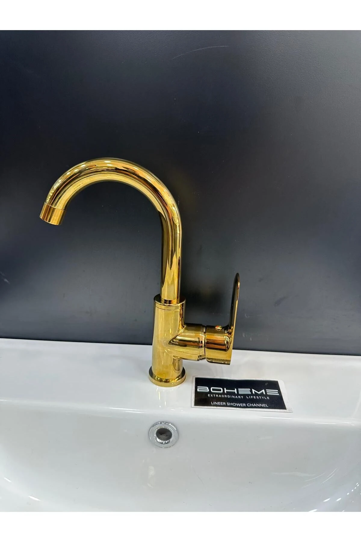 Abdestlik Altın Renk Kuğu Lavabo Bataryası