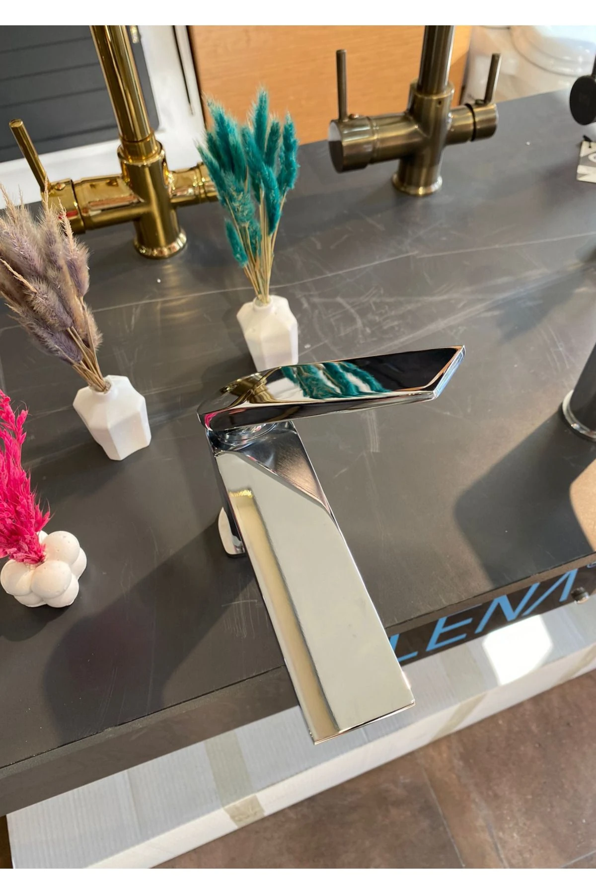 Mustang Sabit Lavabo Bataryası