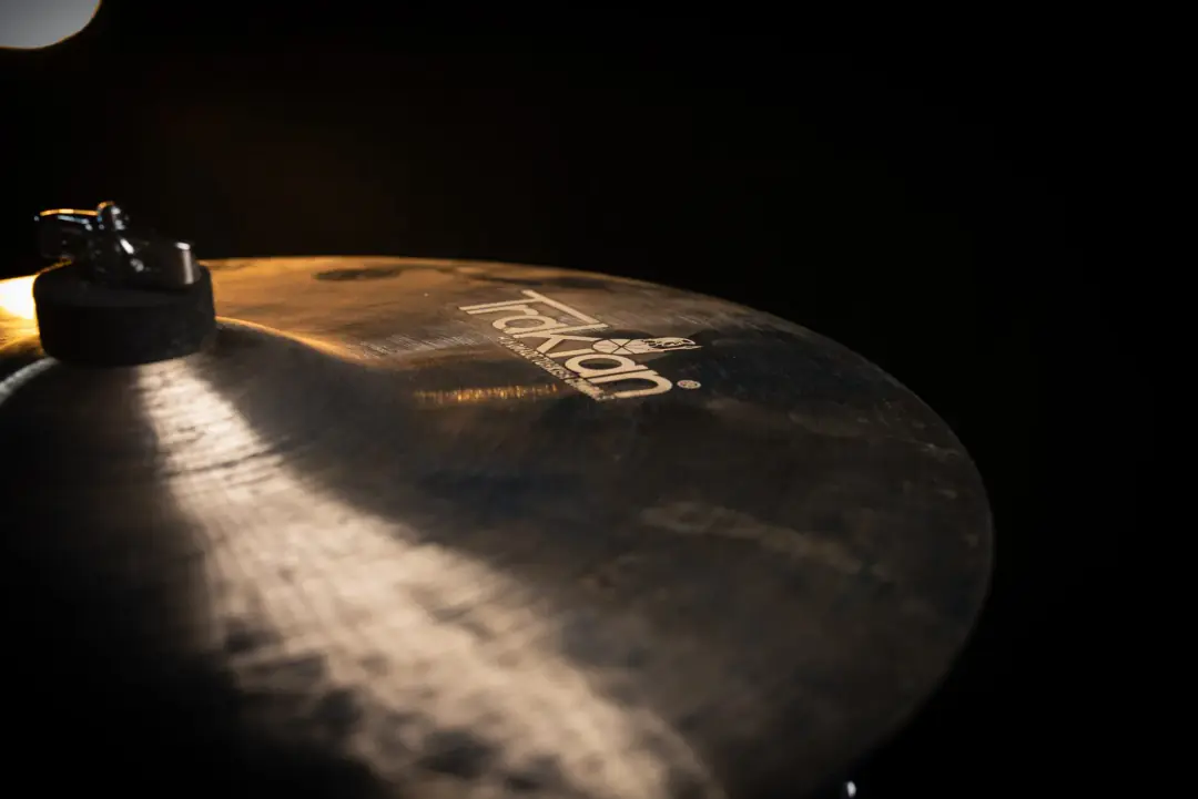 black-shadow-crash-yakin-2.webp