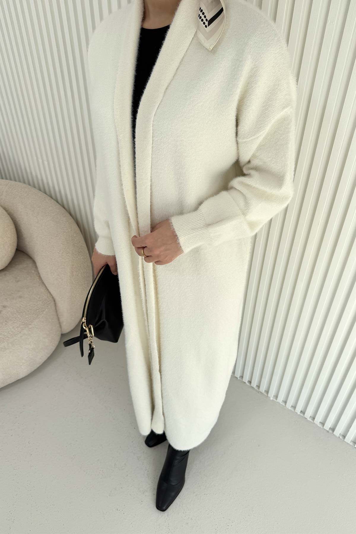 Uzun Triko Hırka 70-2543