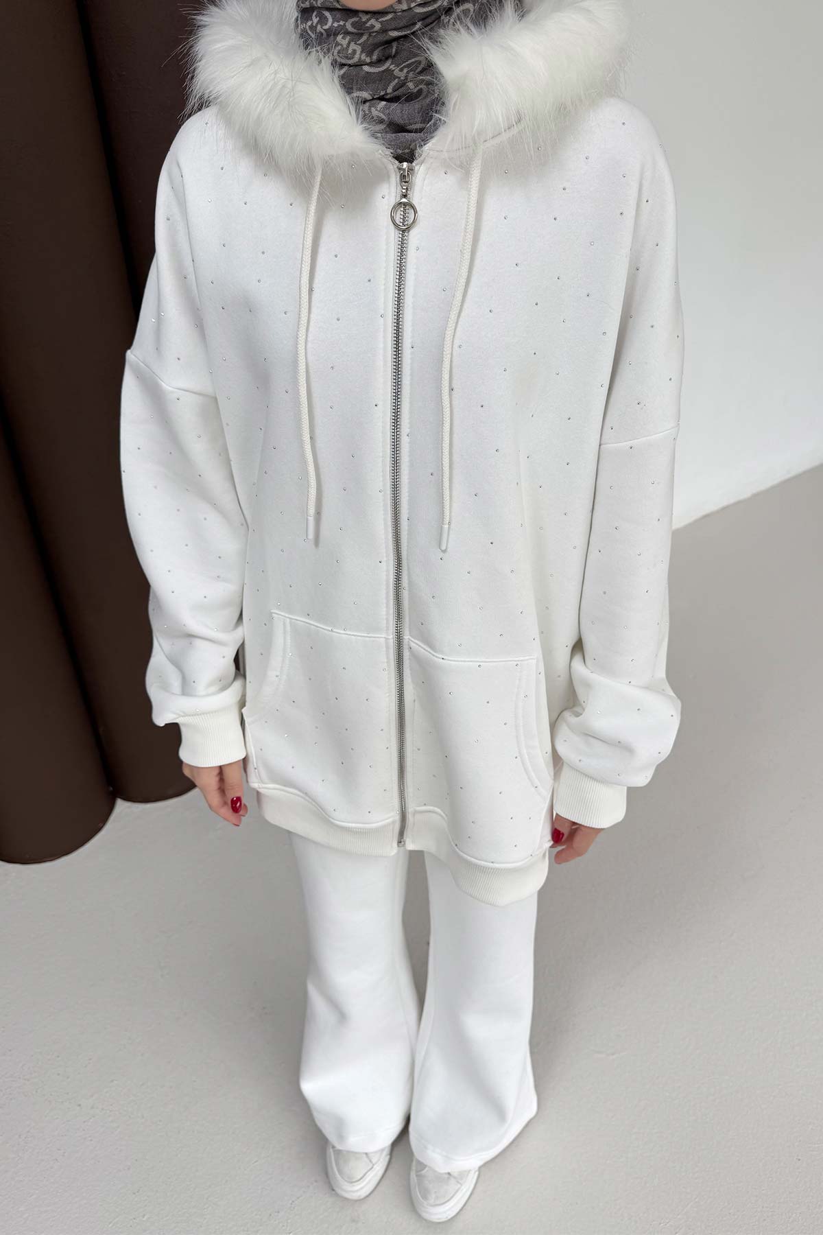 Kürk Taşlı Üç İplik Takım 76-6010