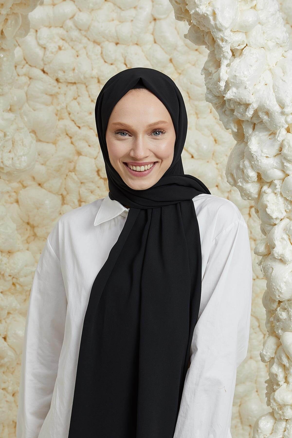 Medina Silk Hijab Black