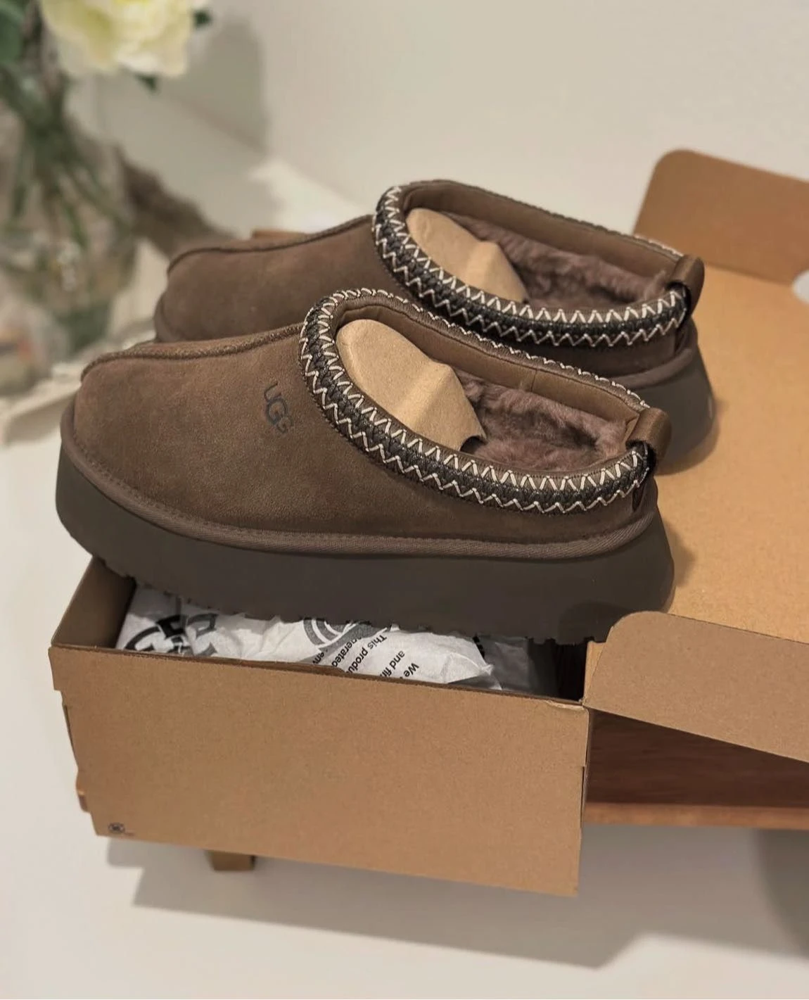 UGG TAZZ SLİPPER MOCHA