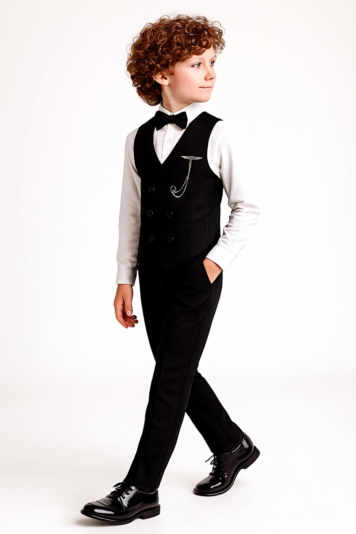 Erkek Çocuk Modern Kesim Papyonlu Yelekli 3’ lü Set Takım Elbise Ak5350