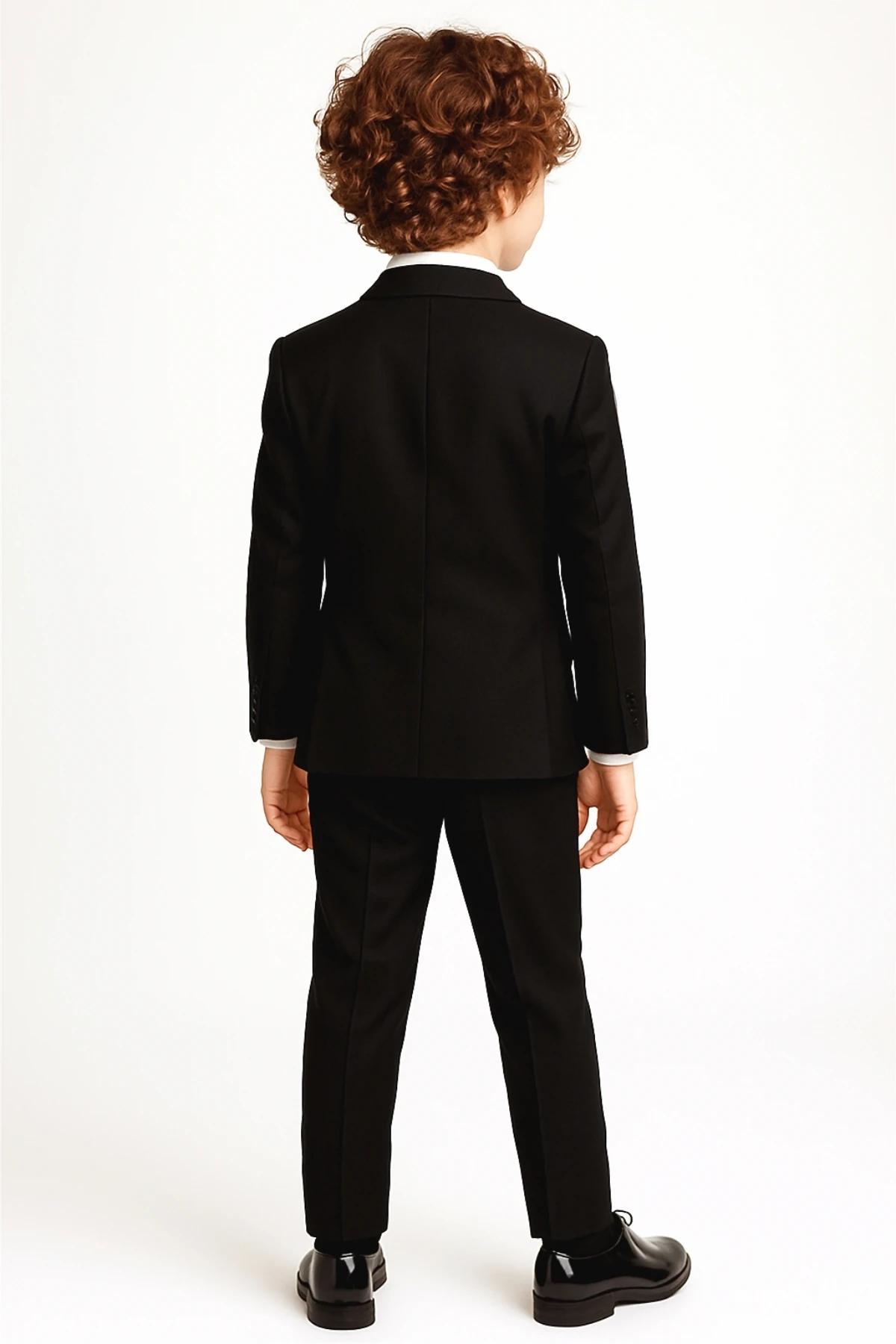 Erkek Çocuk Rozetli Papyonlu Ceketli 4’lü Set Takım Elbise Ak2840