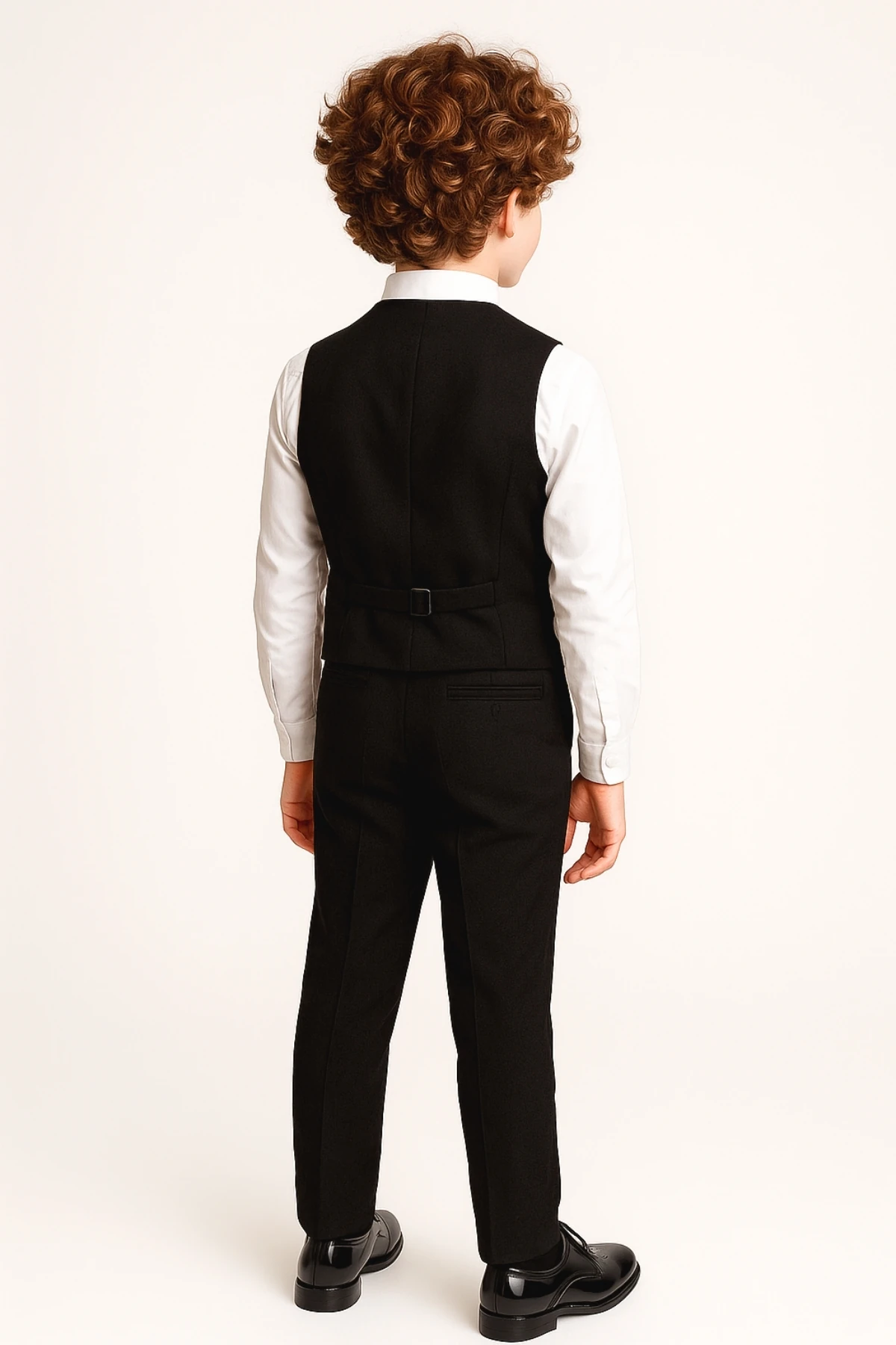 Erkek Çocuk Modern Kesim Papyonlu Yelekli 3’ lü Set Takım Elbise Ak5350