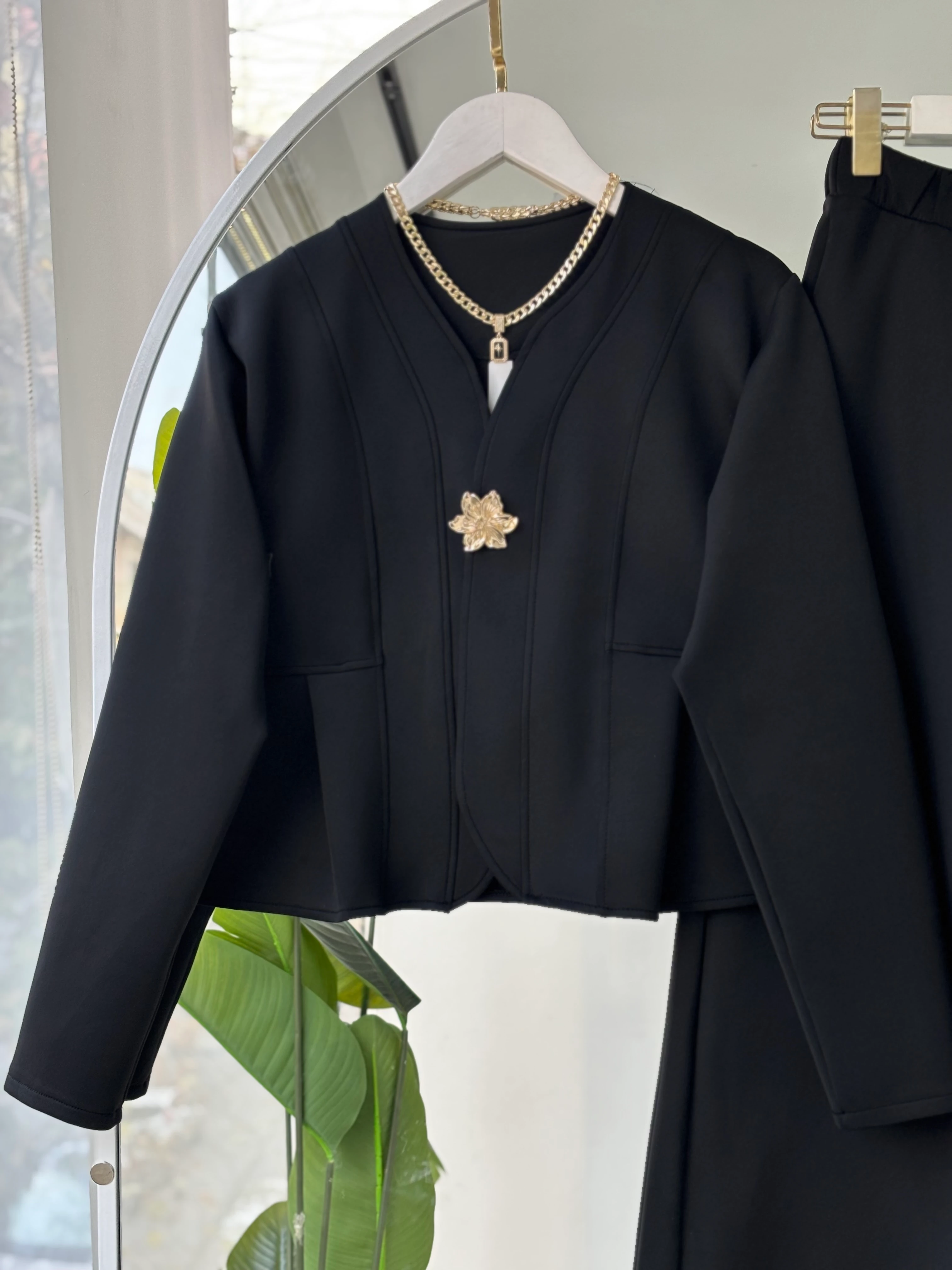 OLVİA BROŞ HEDİYELİ TAKIM - SİYAH 