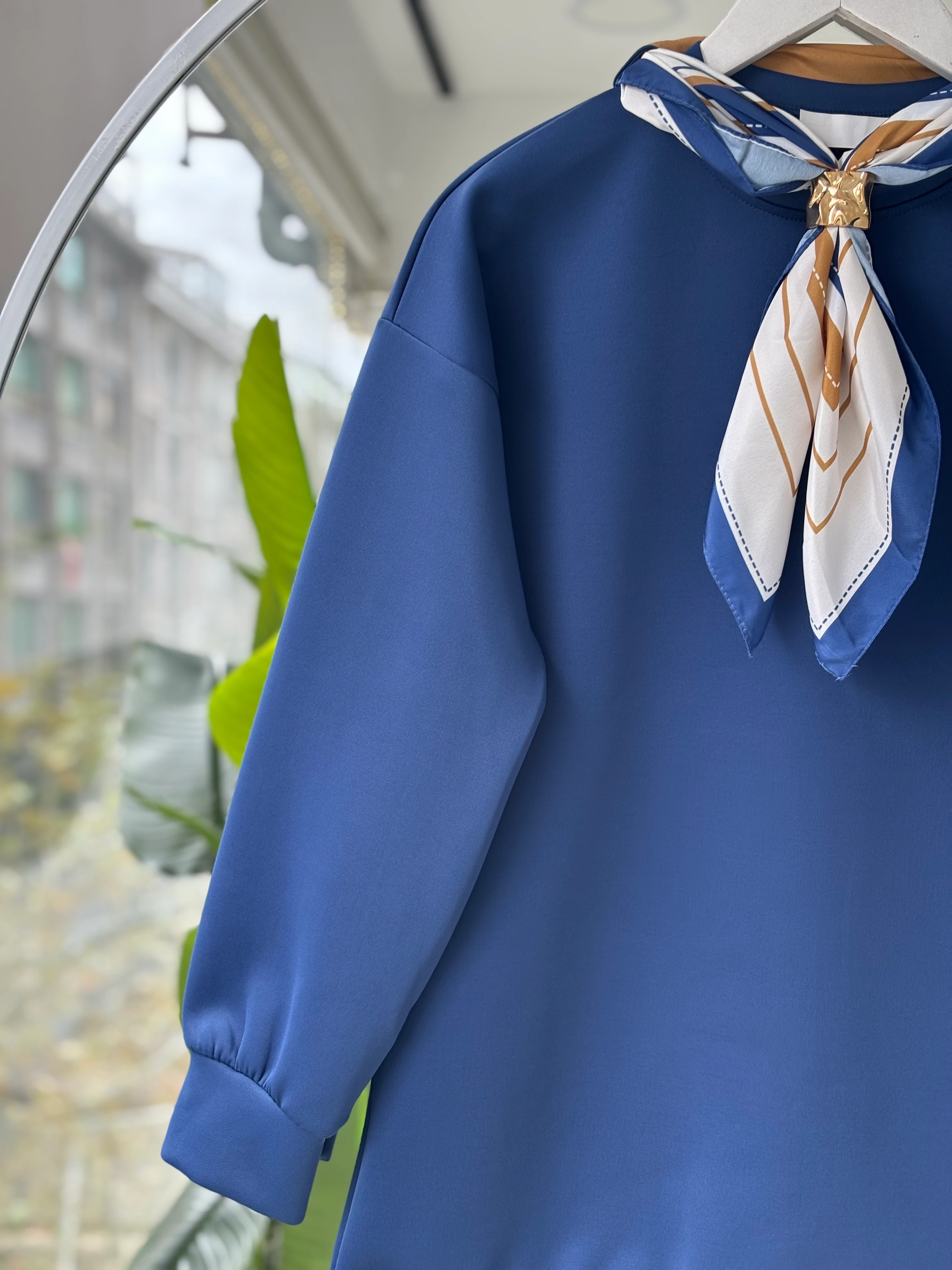 FULAR HEDİYELİ SCUBA SWEATSHİRT LACİVERT