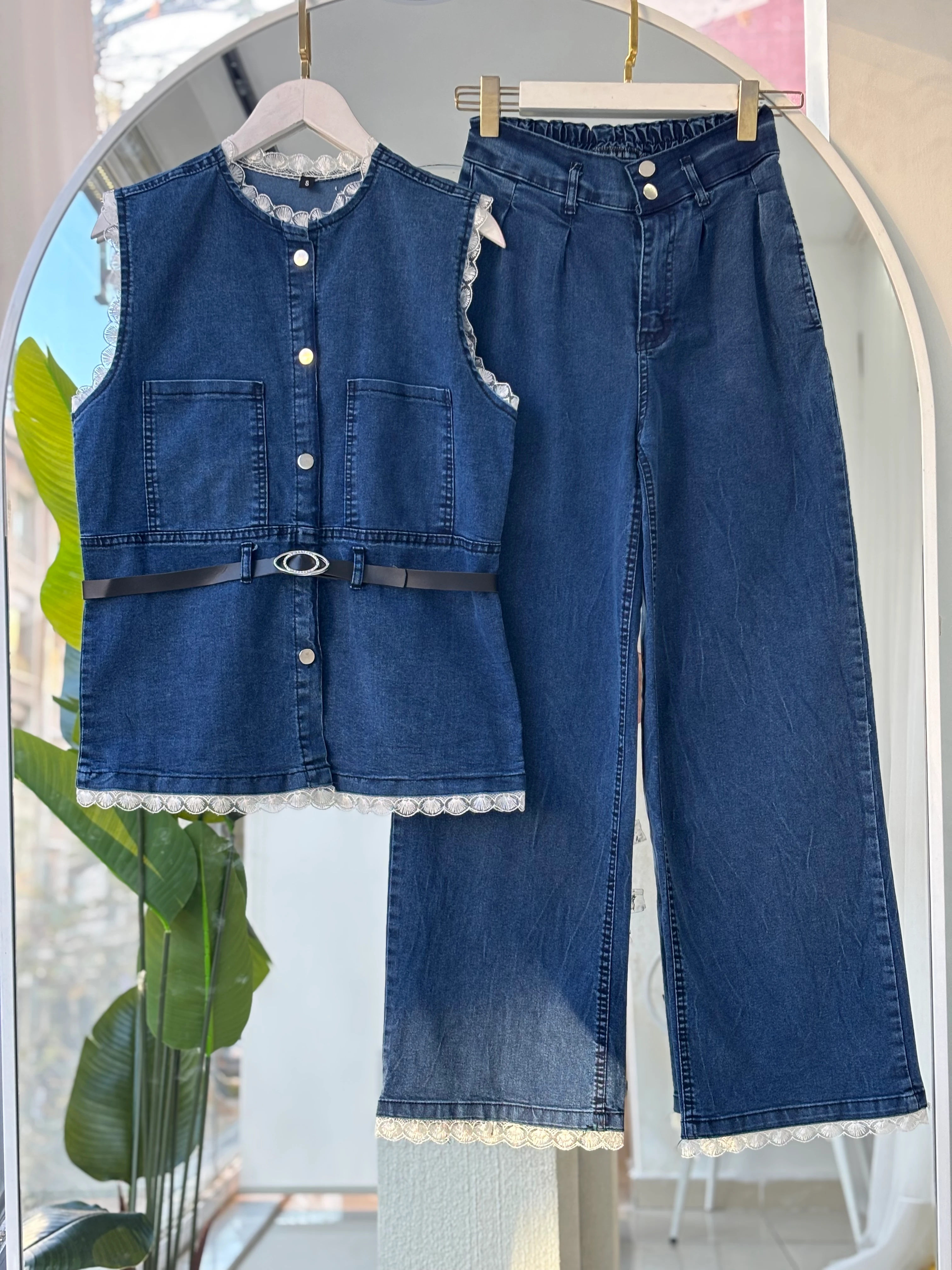 GÜPÜR DETAY KEMER HEDİYELİ DENİM TAKIM