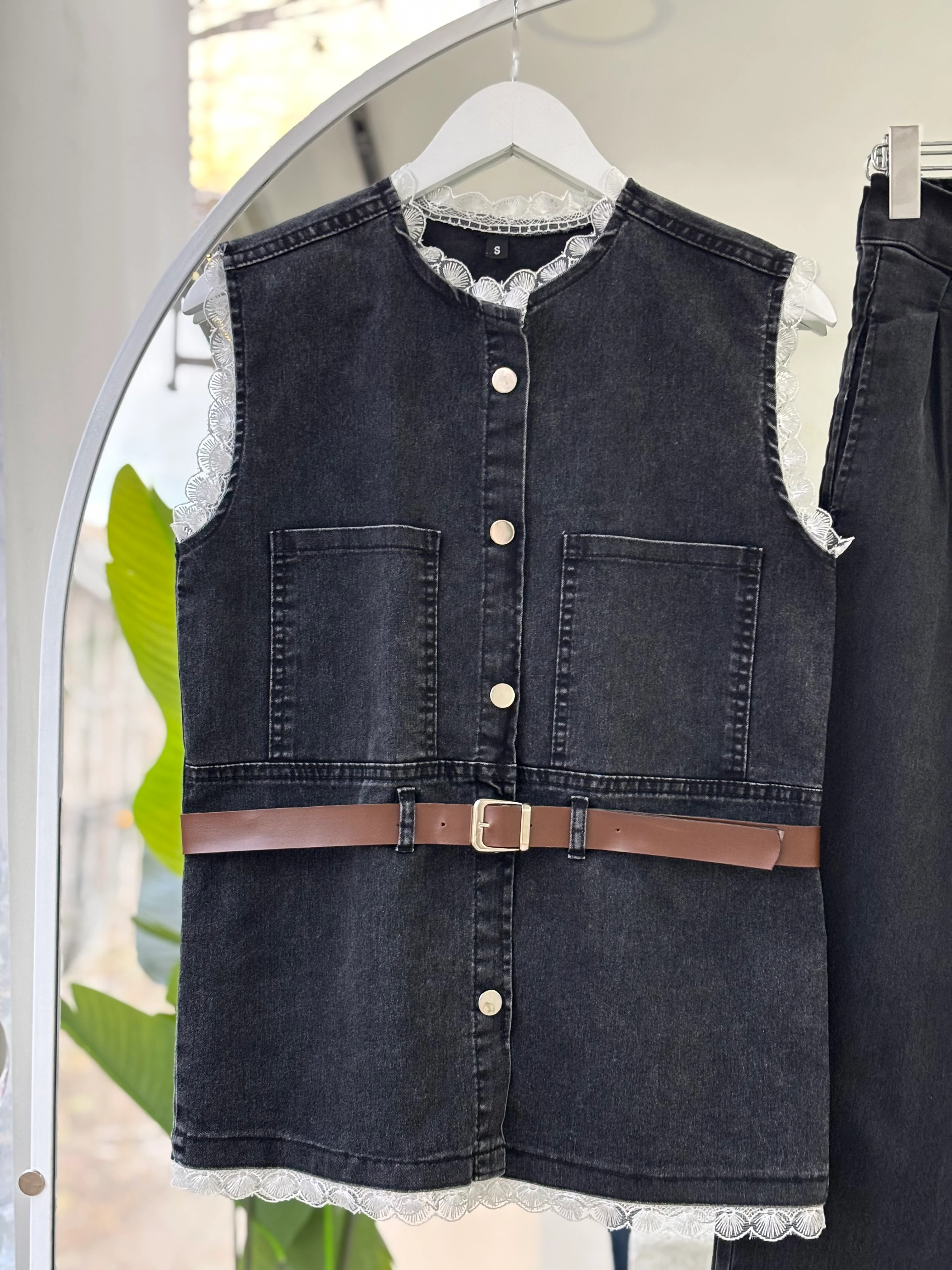 GÜPÜR DETAY KEMER HEDİYELİ DENİM TAKIM GRİ