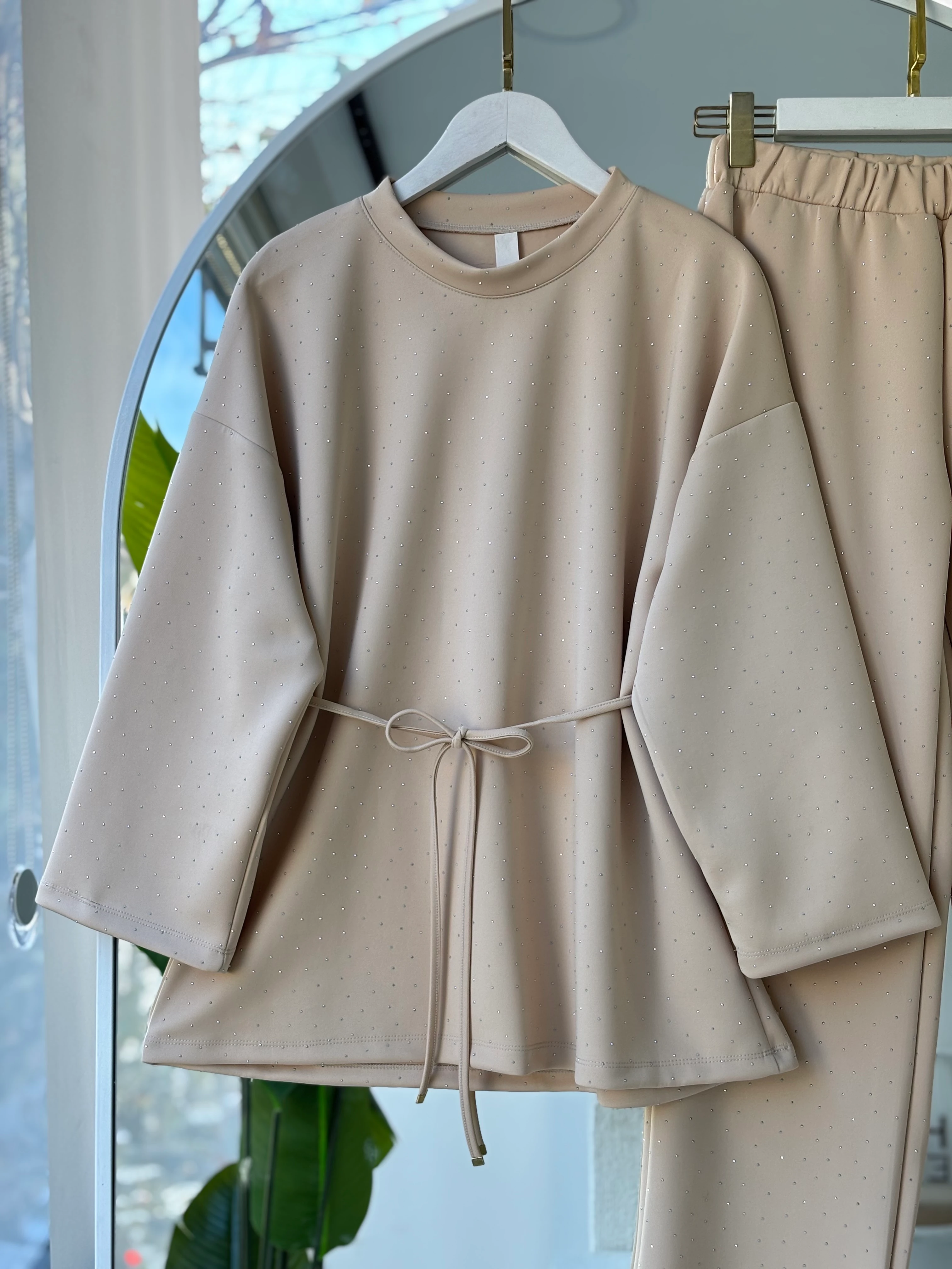 ARKA ÖN TAŞLI SCUBA SHAGY TAKIM BEJ