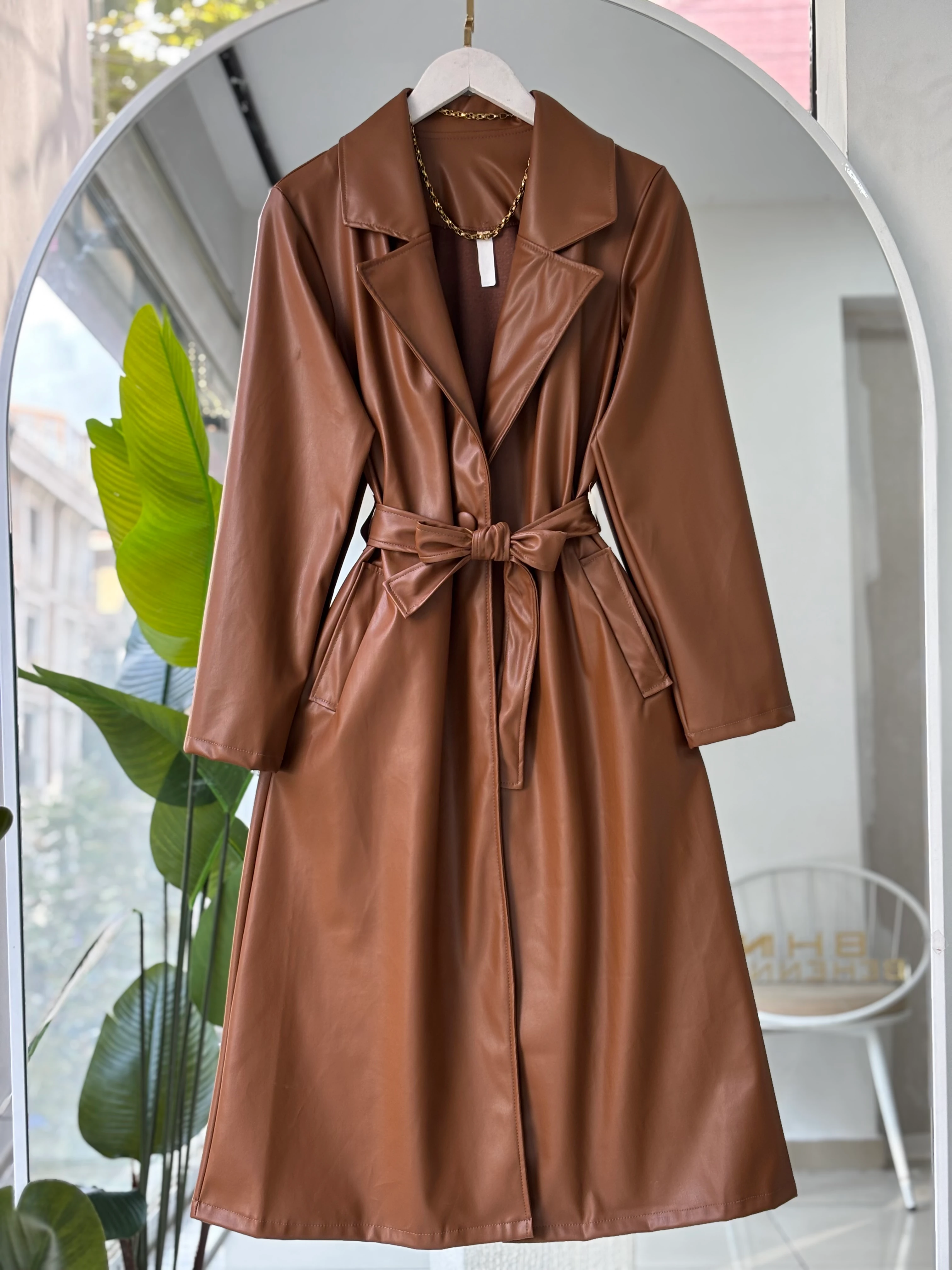 UZUN SUNİ DERİ TRENÇ KABAN KAHVERENGİ 