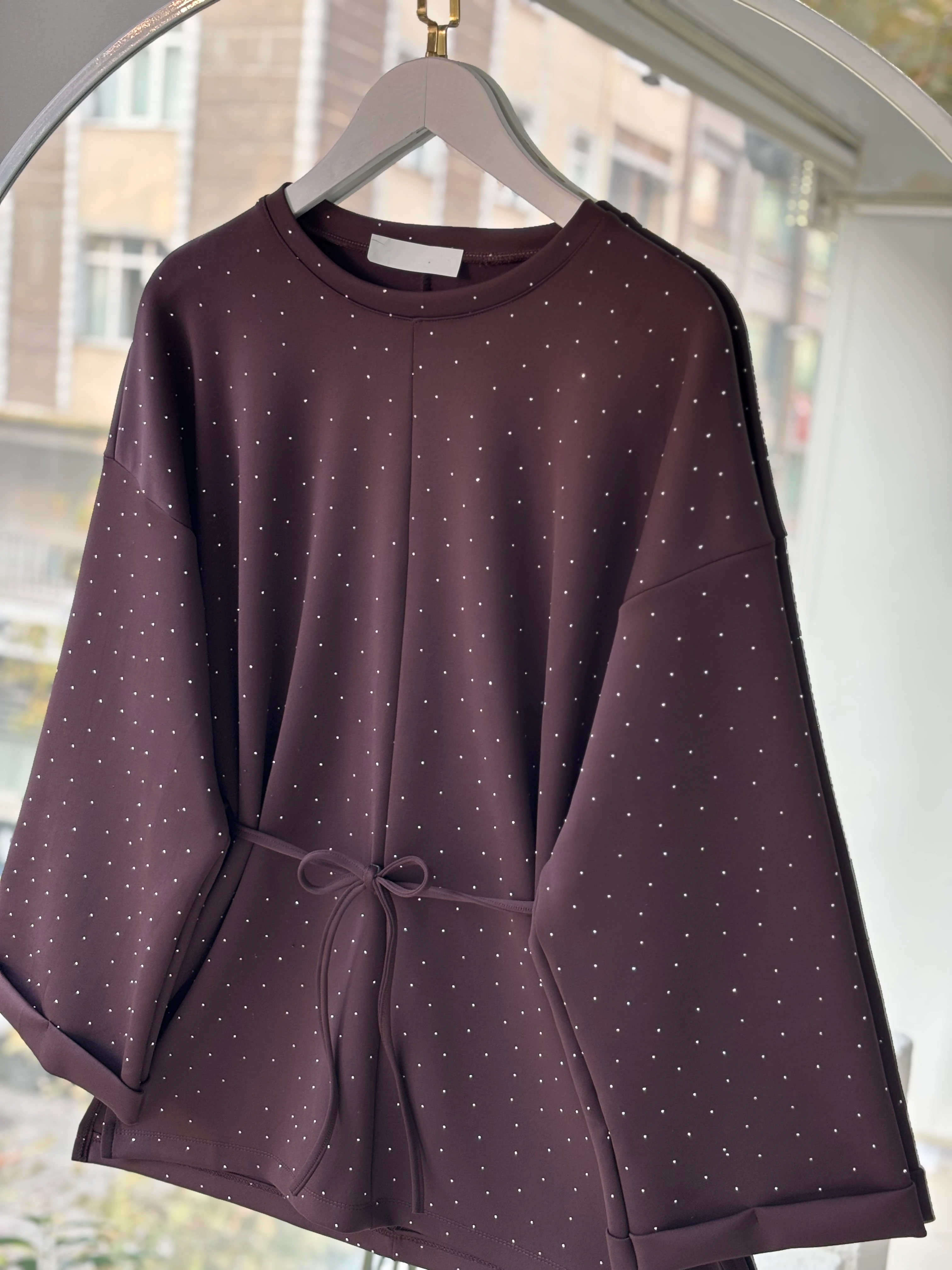 ARKA ÖN TAŞLI ALİN SCUBA SWEAT KAHVERENGİ