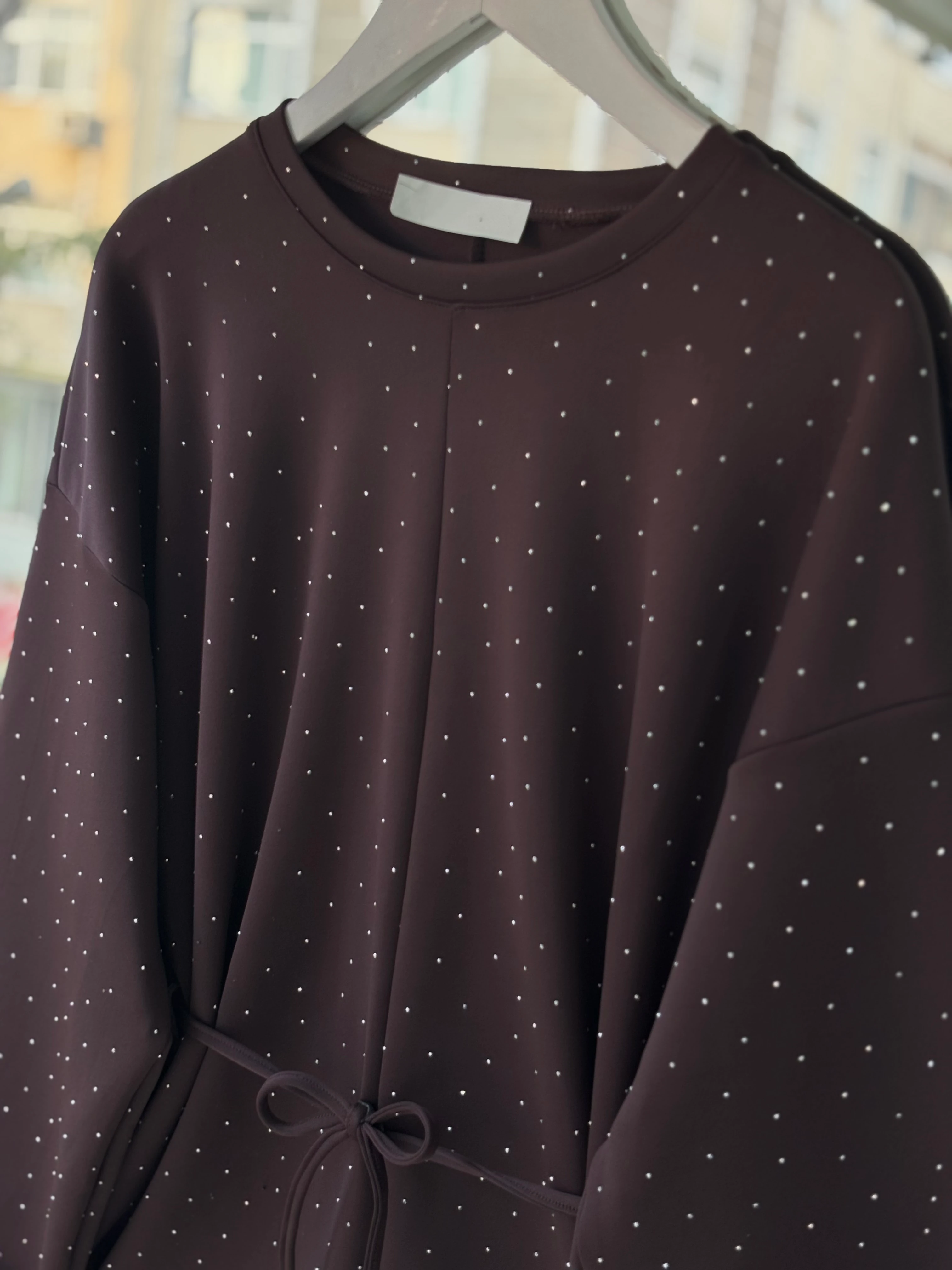 ARKA ÖN TAŞLI ALİN SCUBA SWEAT KAHVERENGİ