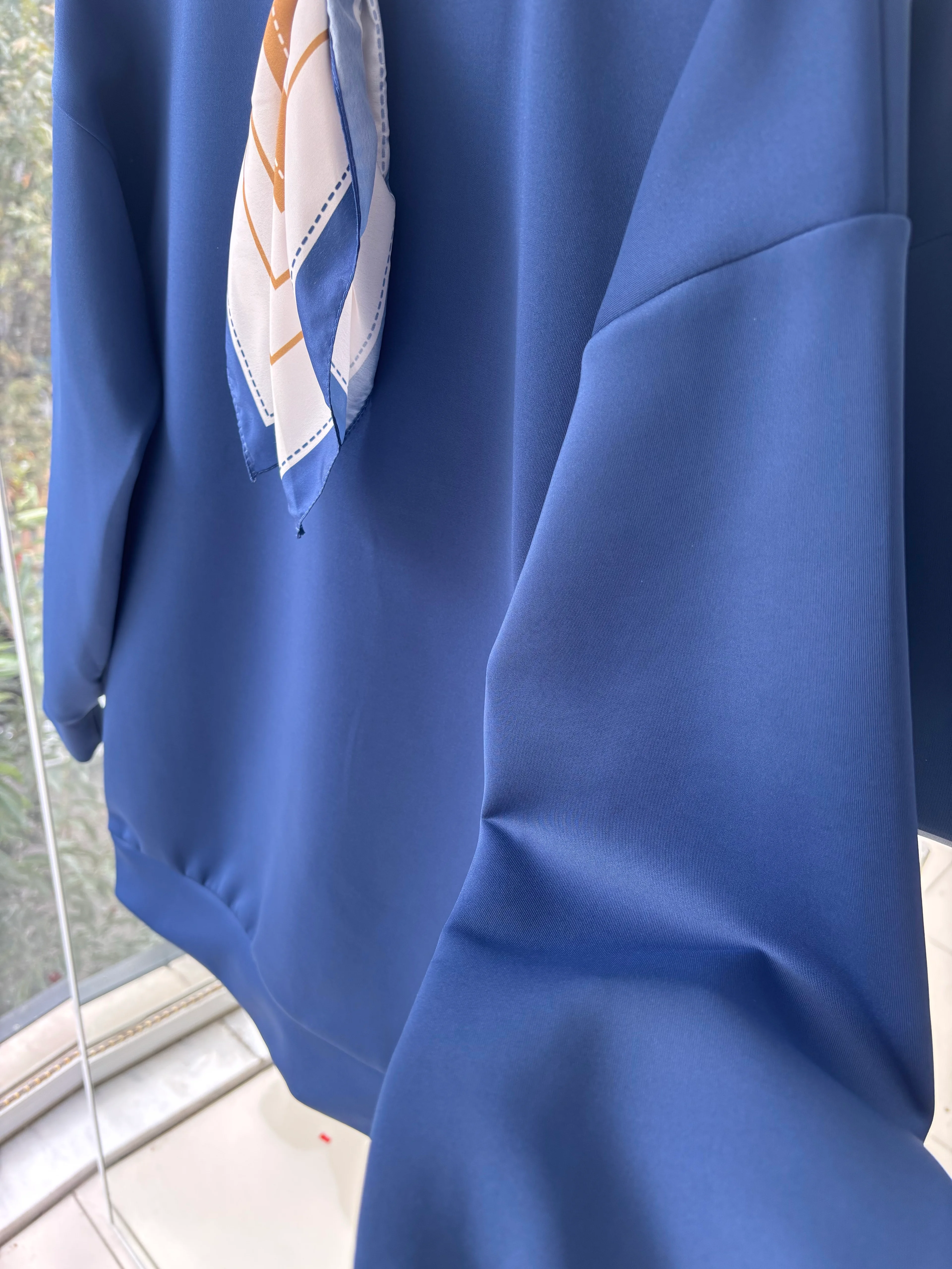 FULAR HEDİYELİ SCUBA SWEATSHİRT LACİVERT