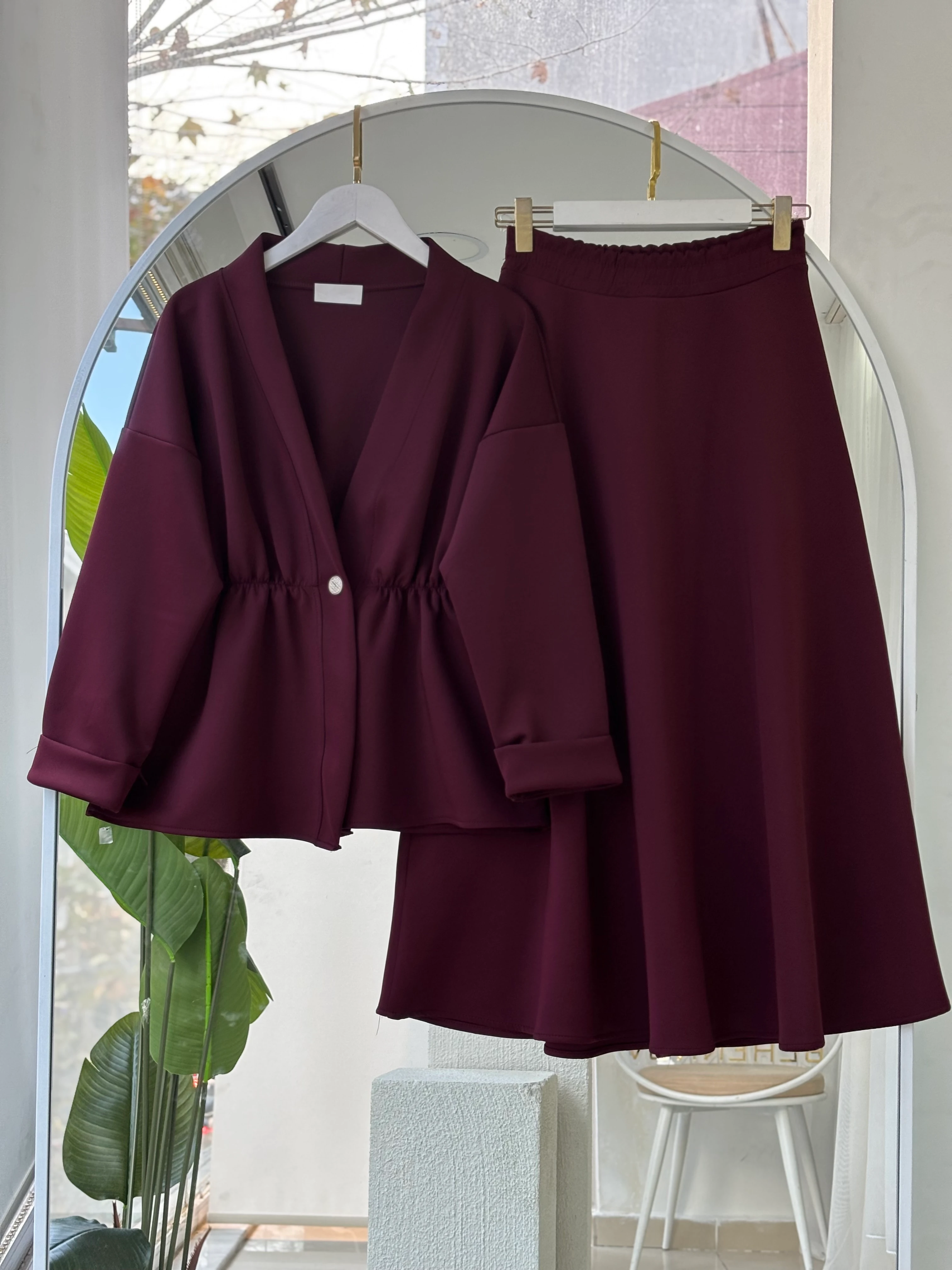 TEK DÜĞMELİ SCUBA KUMAŞ MAGE TAKIM BORDO