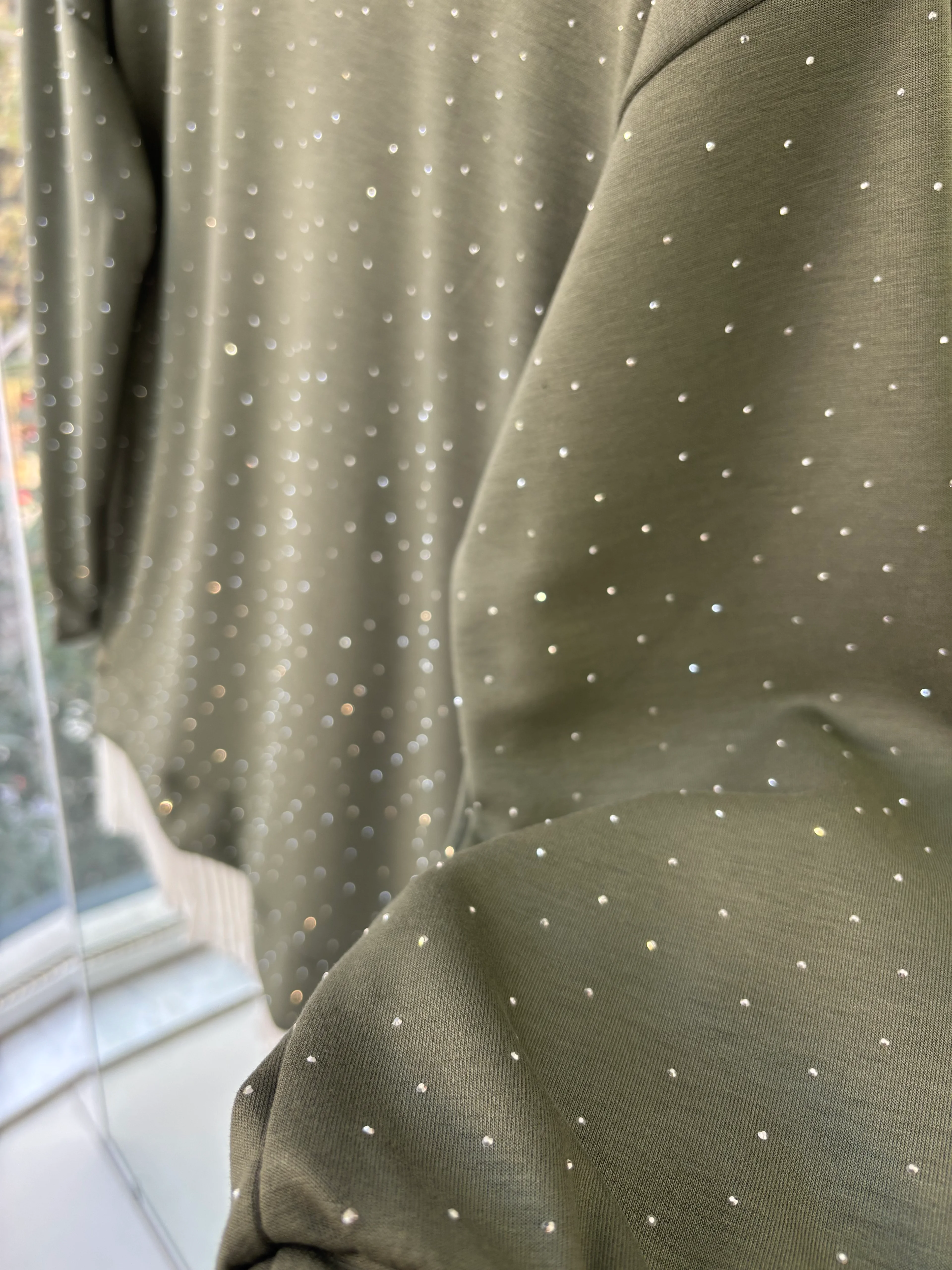 ARKA ÖN TAŞLI PİLİSELİ SWEAT YEŞİL