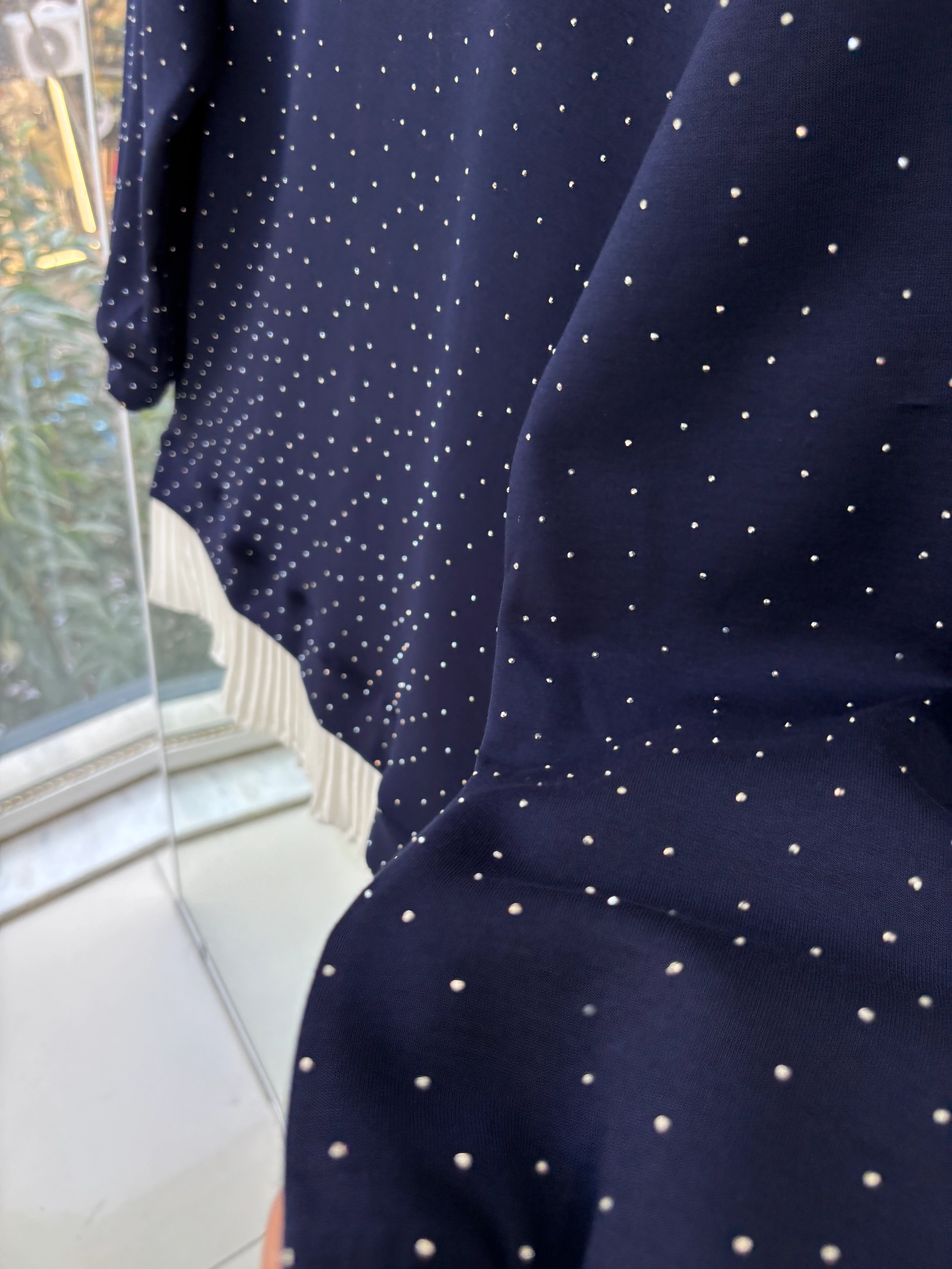 ARKA ÖN TAŞLI PİLİSELİ SWEAT